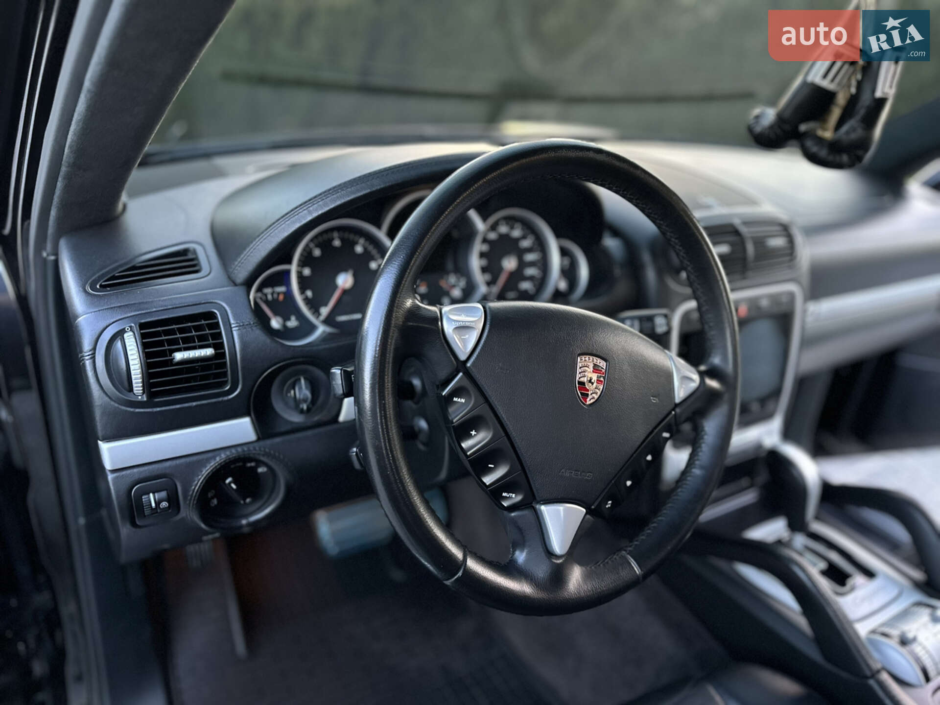 Головне фото звіту автомобіля PORSCHE CAYENNE 2008