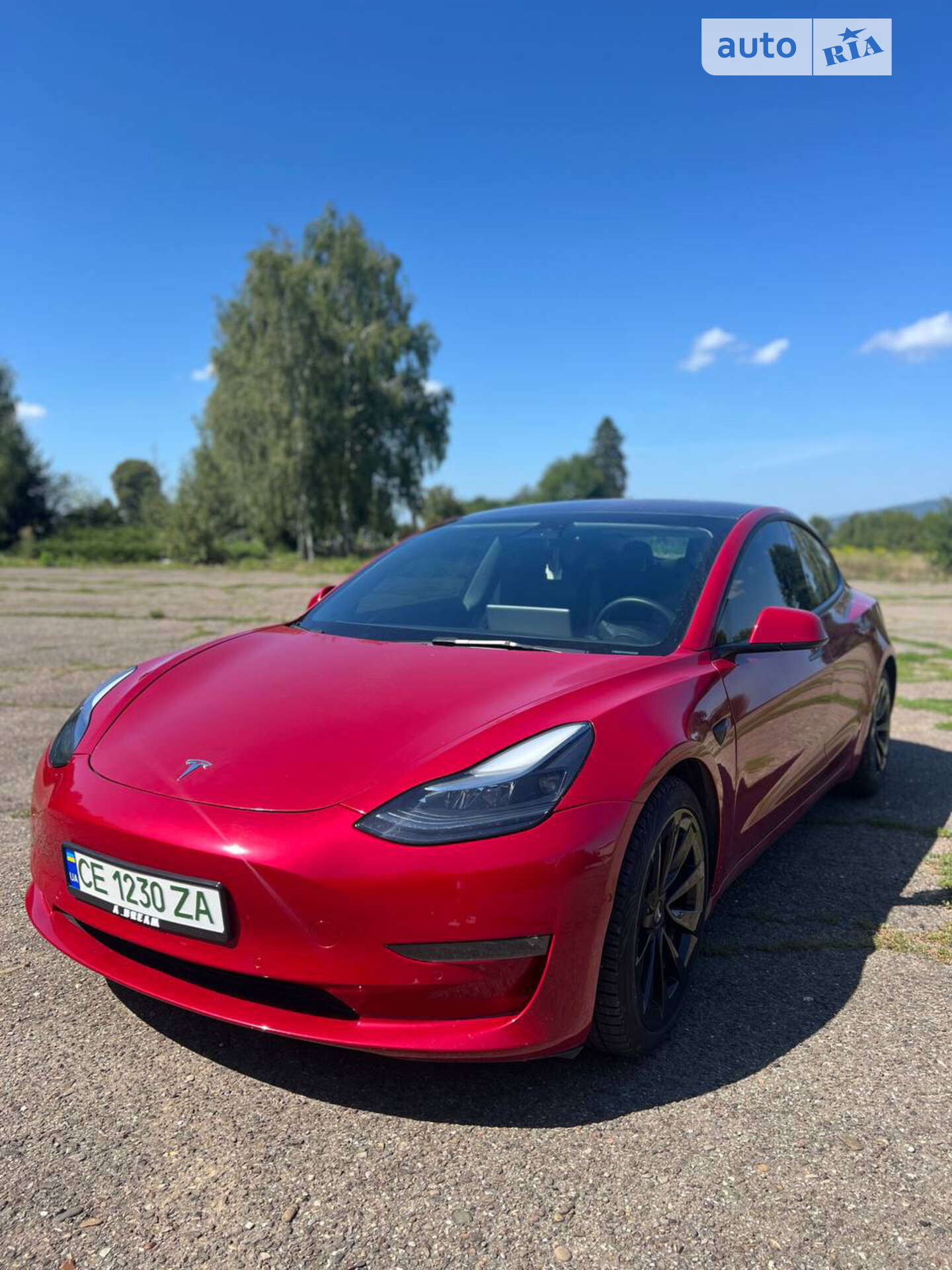 Головне фото звіту автомобіля TESLA MODEL 3 2022