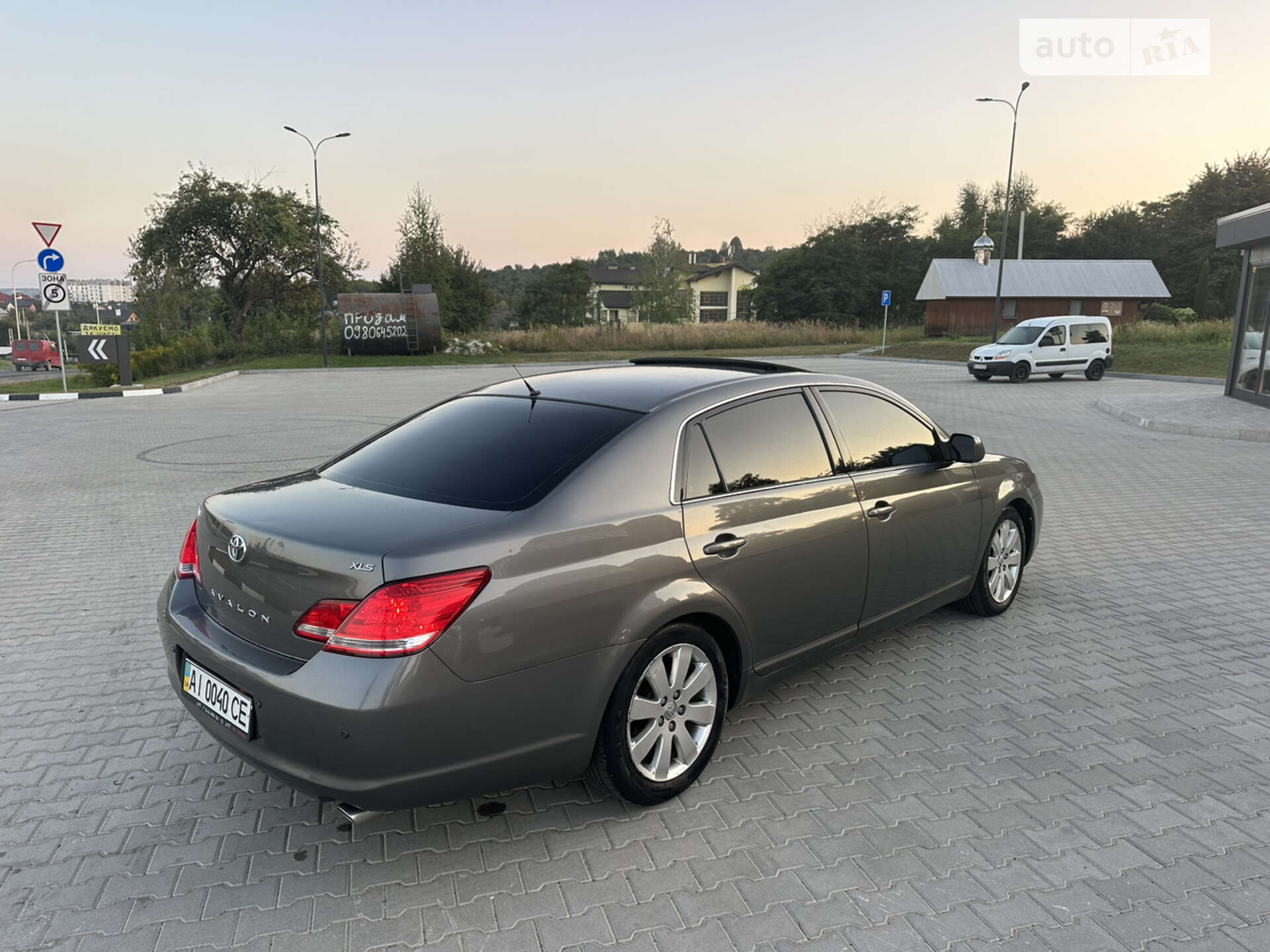 TOYOTA AVALON 2005