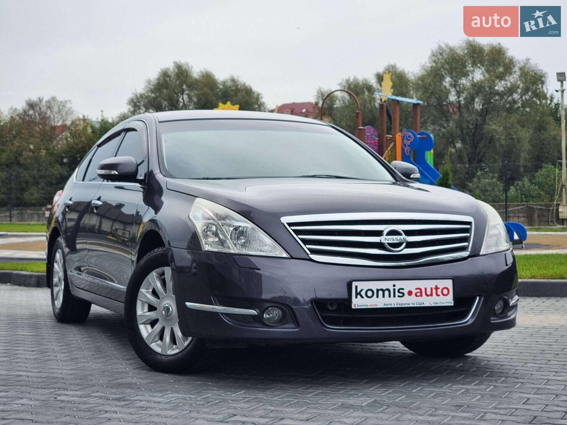 NISSAN TEANA 2011
