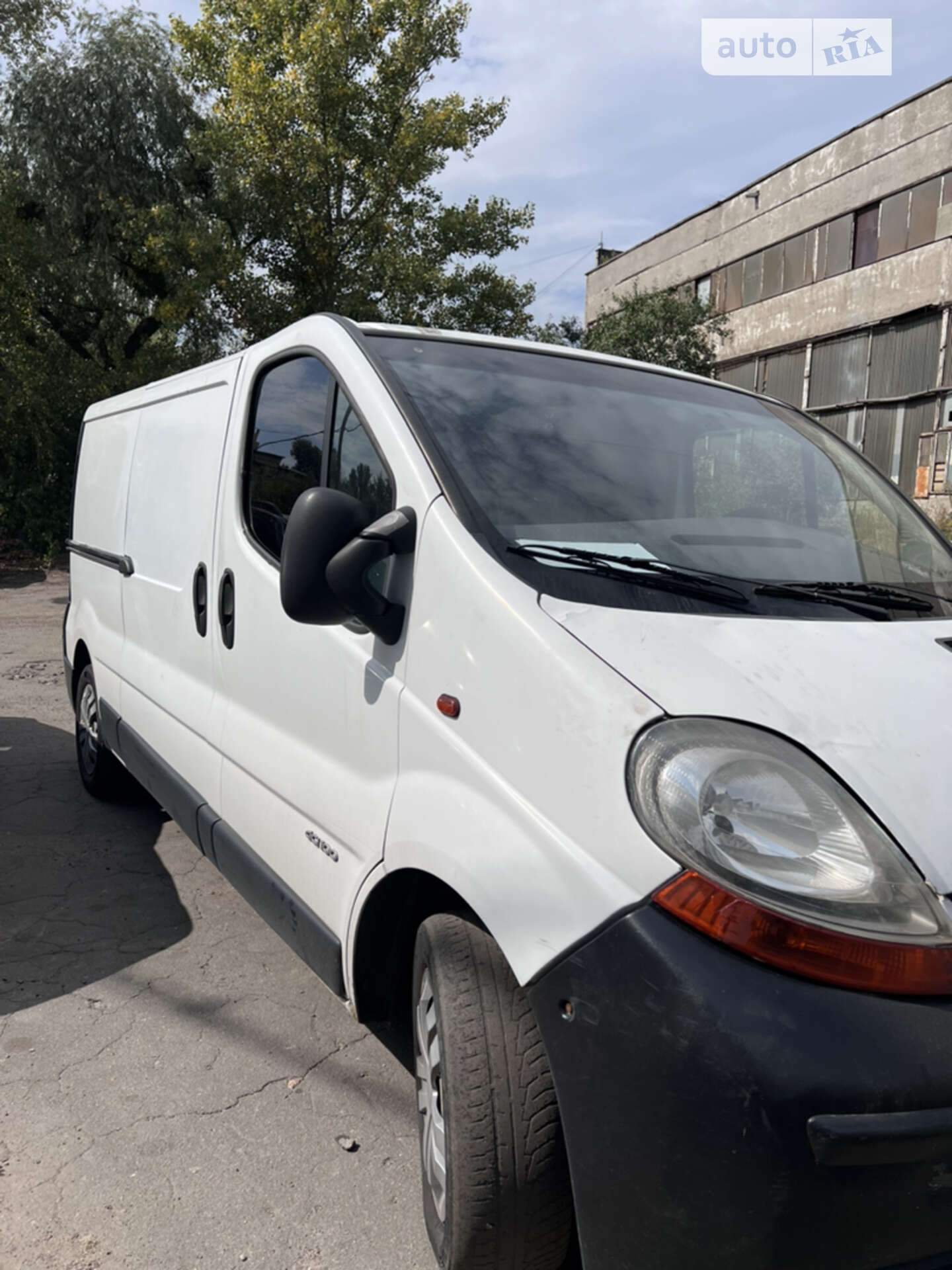 RENAULT TRAFIC 2005