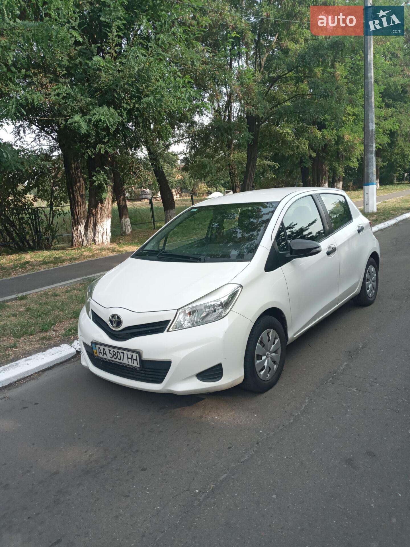 TOYOTA YARIS 2012