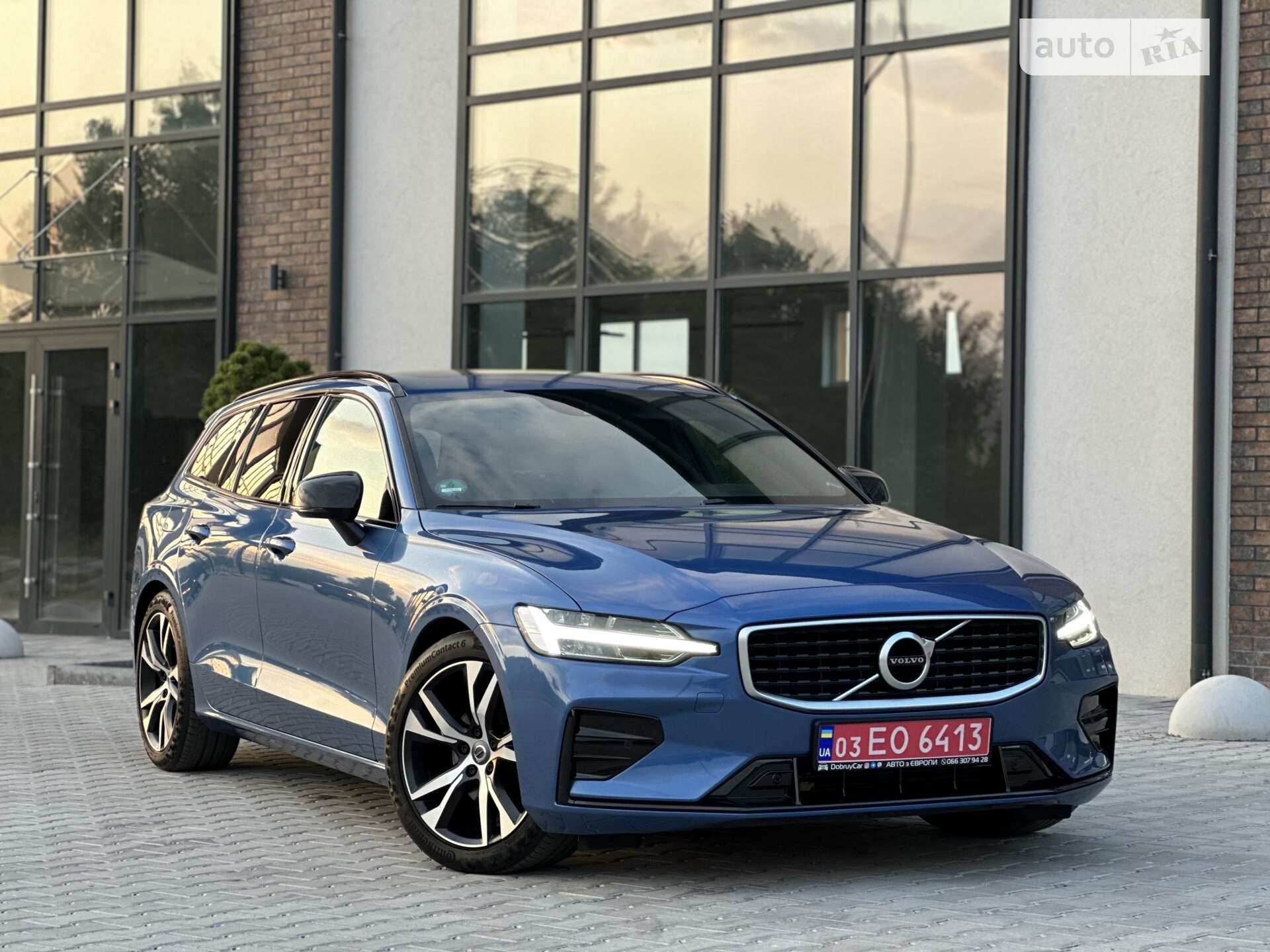 VOLVO V60 2020