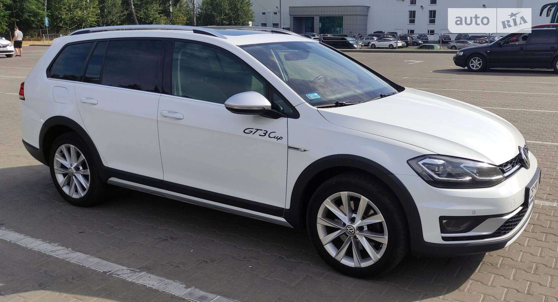 VOLKSWAGEN GOLF 2017