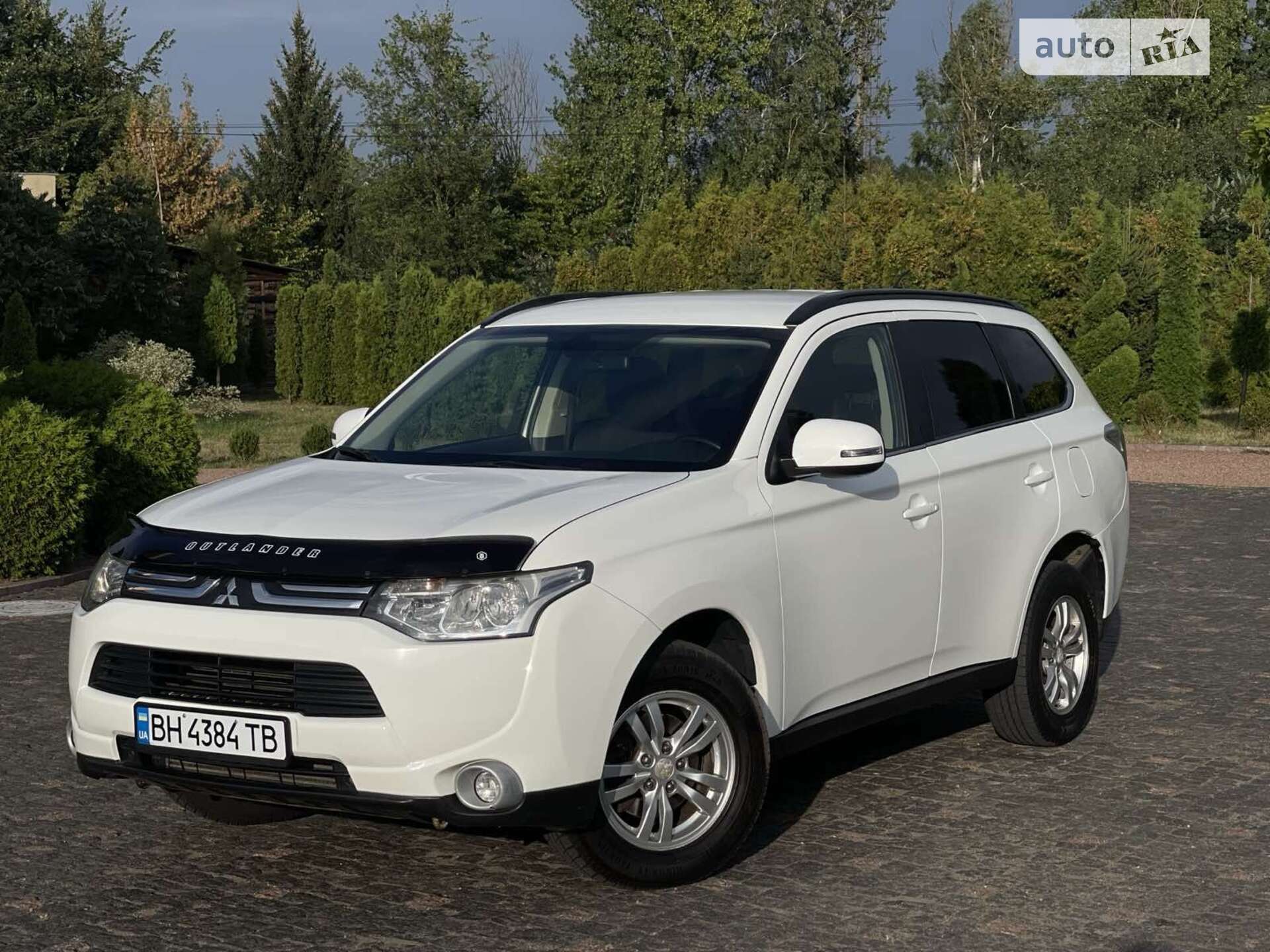 MITSUBISHI OUTLANDER 2013