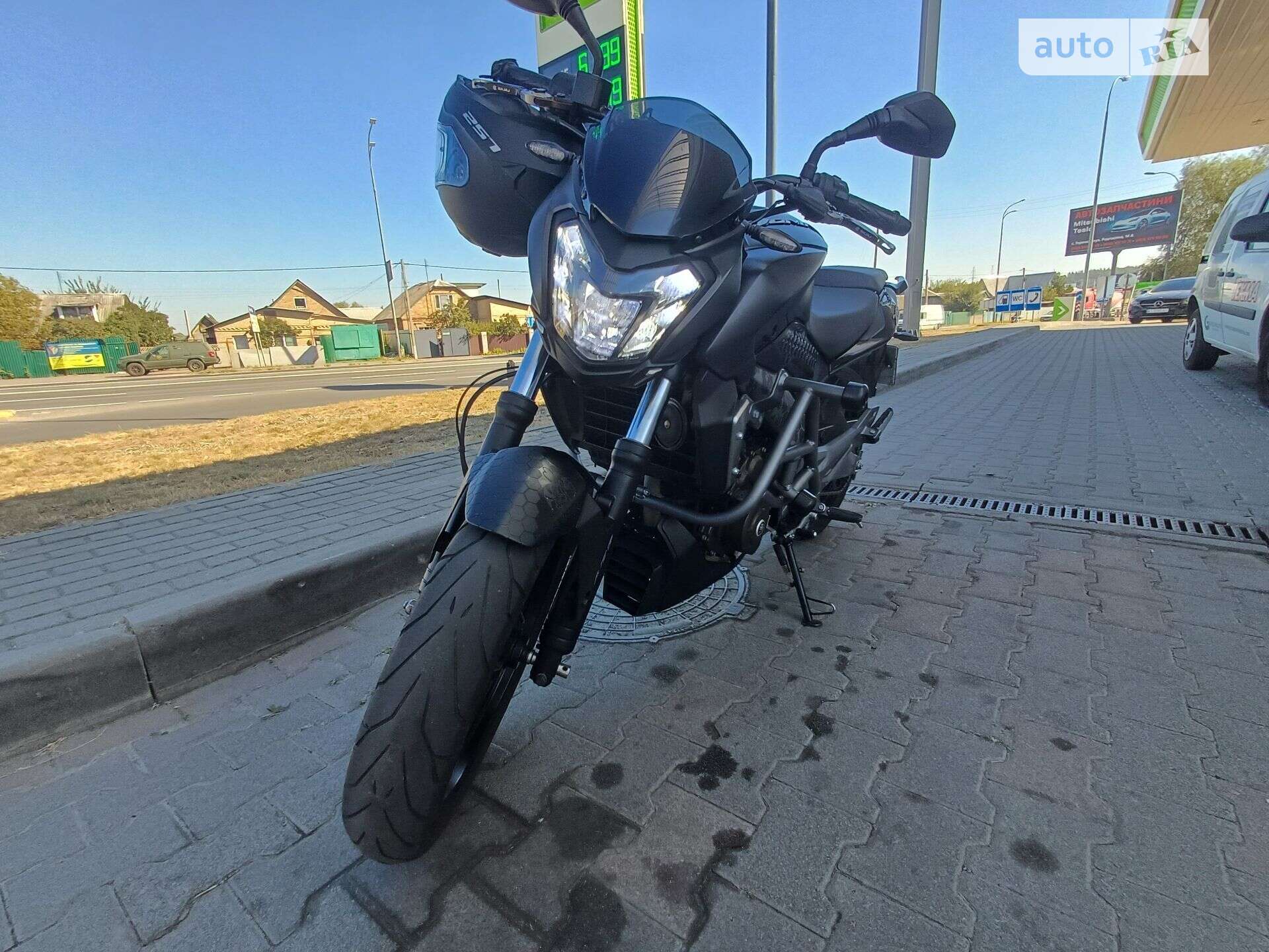 BAJAJ DOMINAR 400 2018