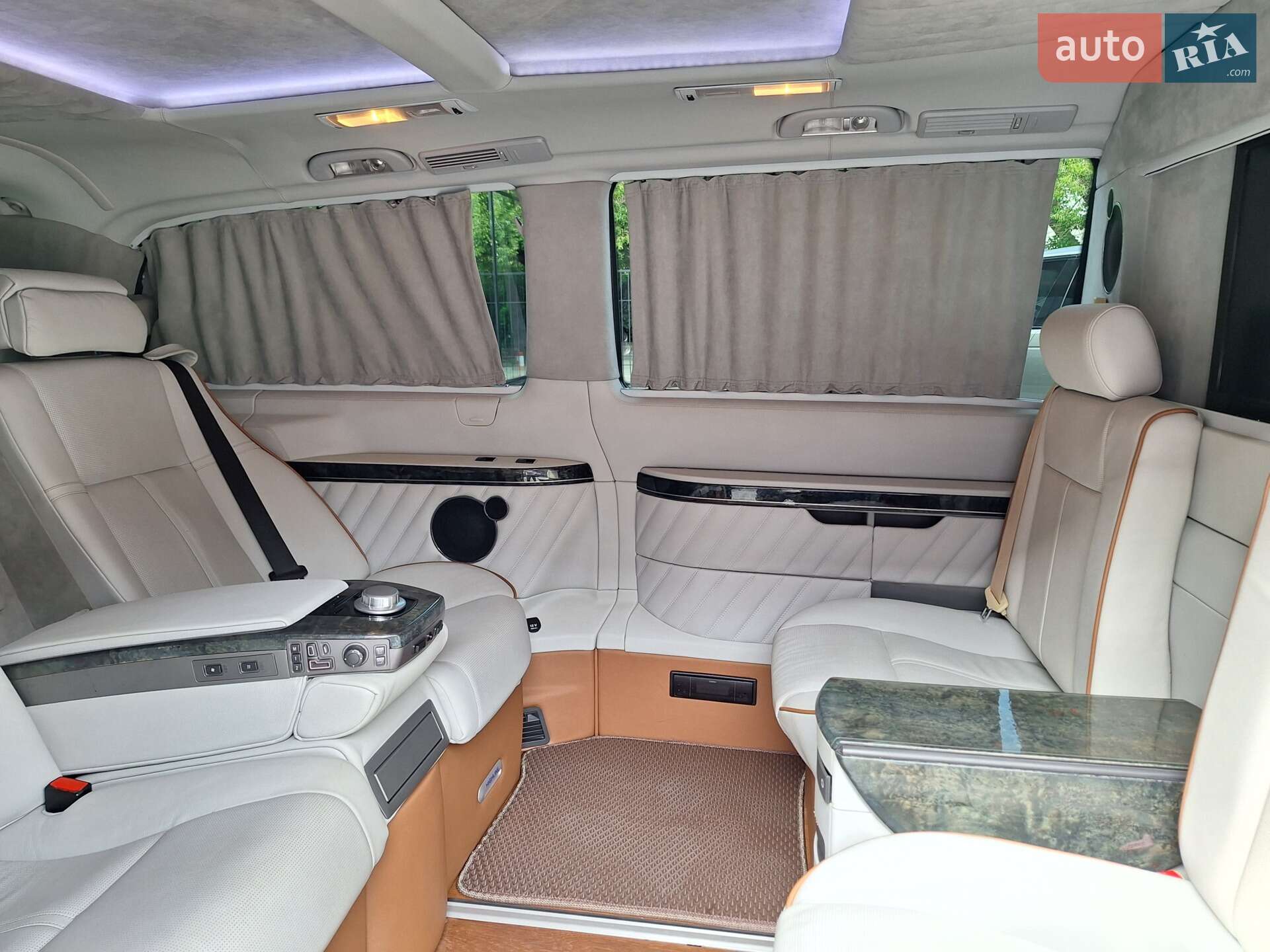 MERCEDES-BENZ VIANO 2011