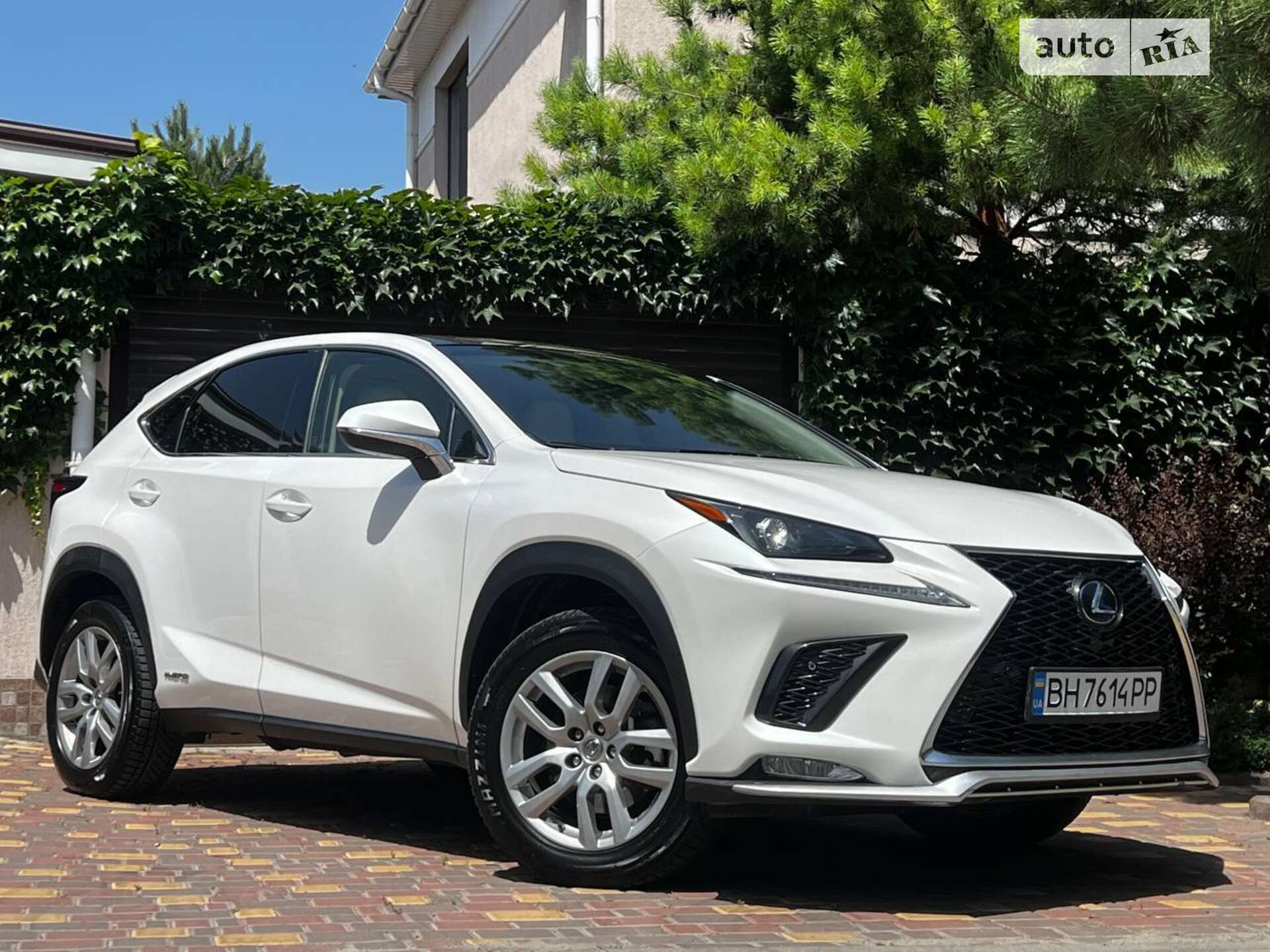 LEXUS NX 300H 2015