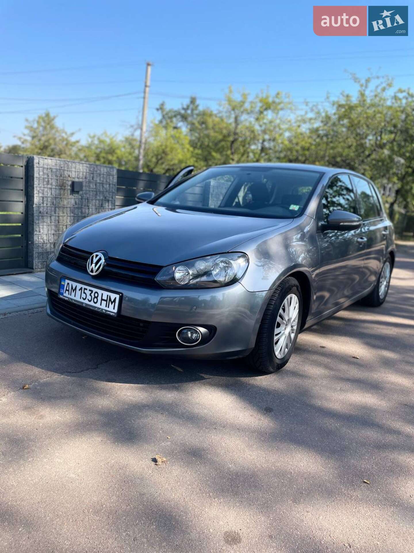 VOLKSWAGEN GOLF 2010
