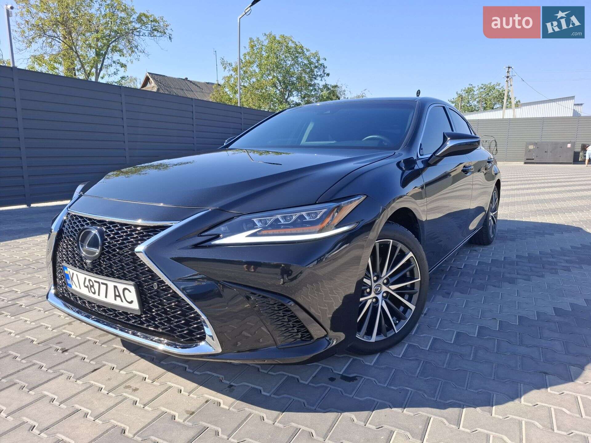 LEXUS ES 300H 2023