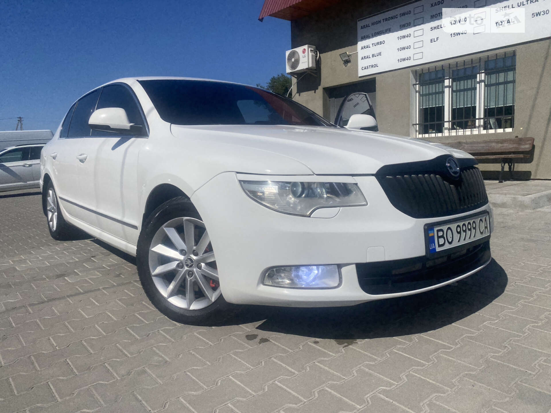 SKODA SUPERB