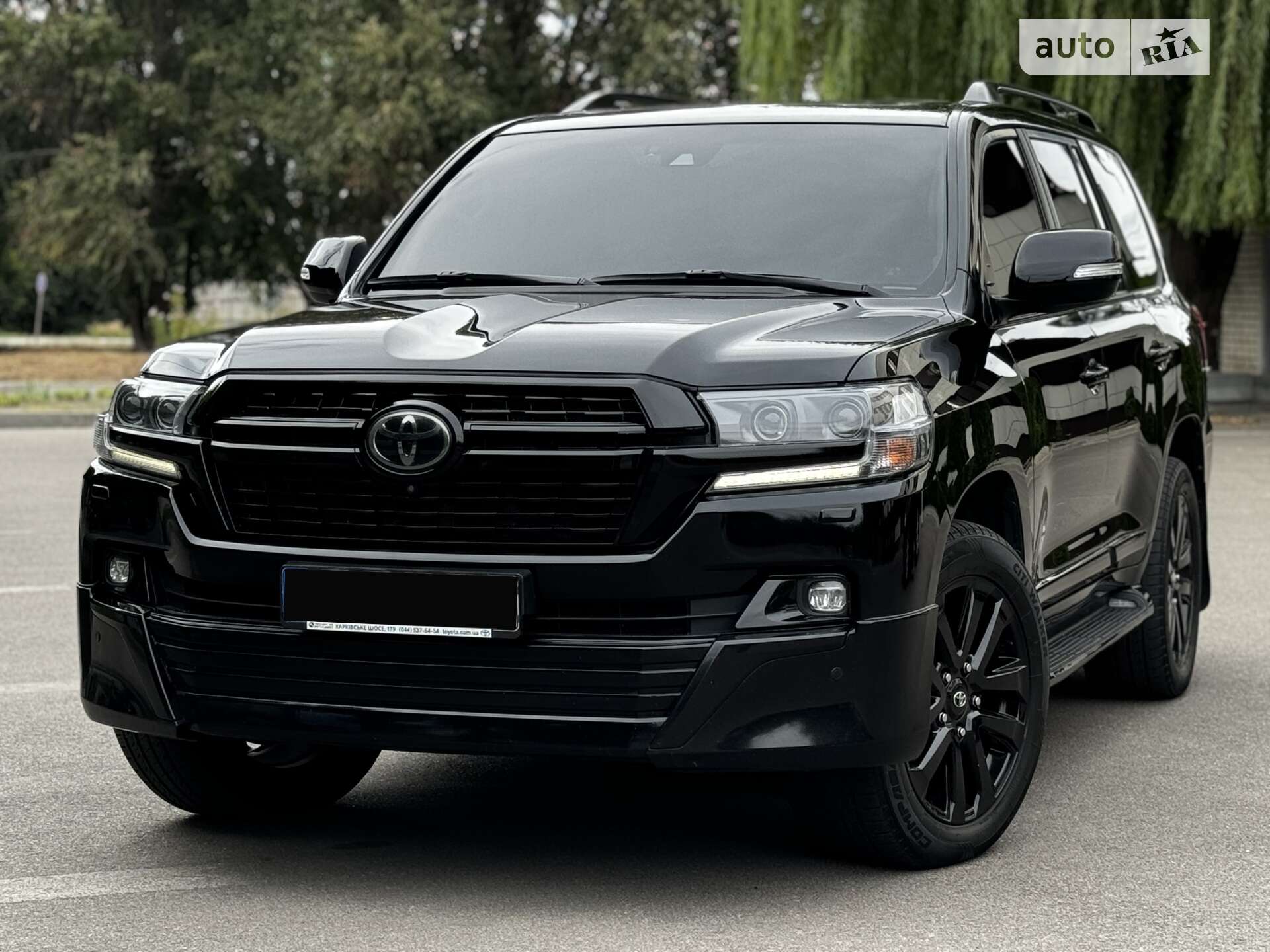 TOYOTA LAND CRUISER 200