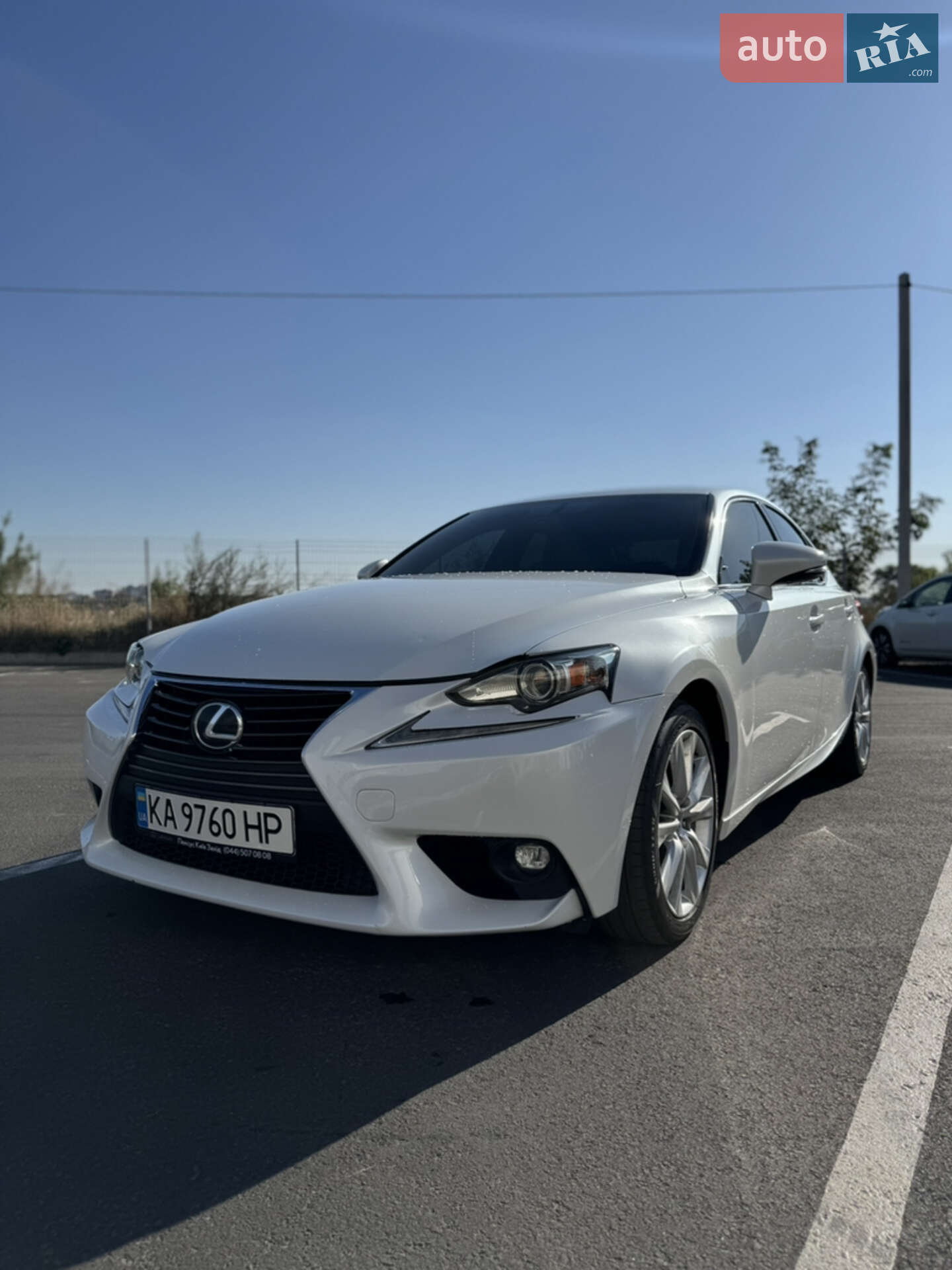 Головне фото звіту автомобіля LEXUS IS 200T 2016