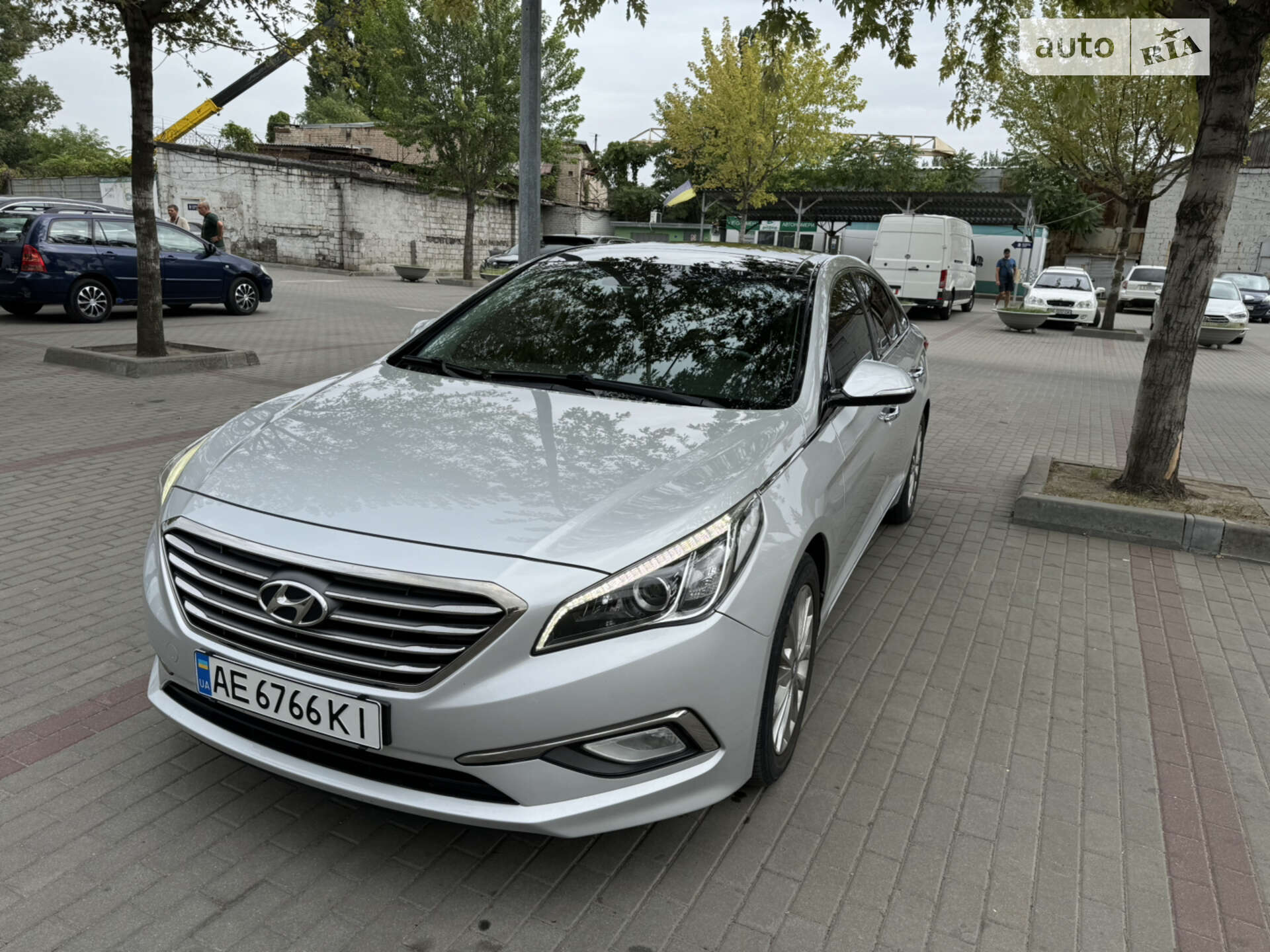 HYUNDAI SONATA