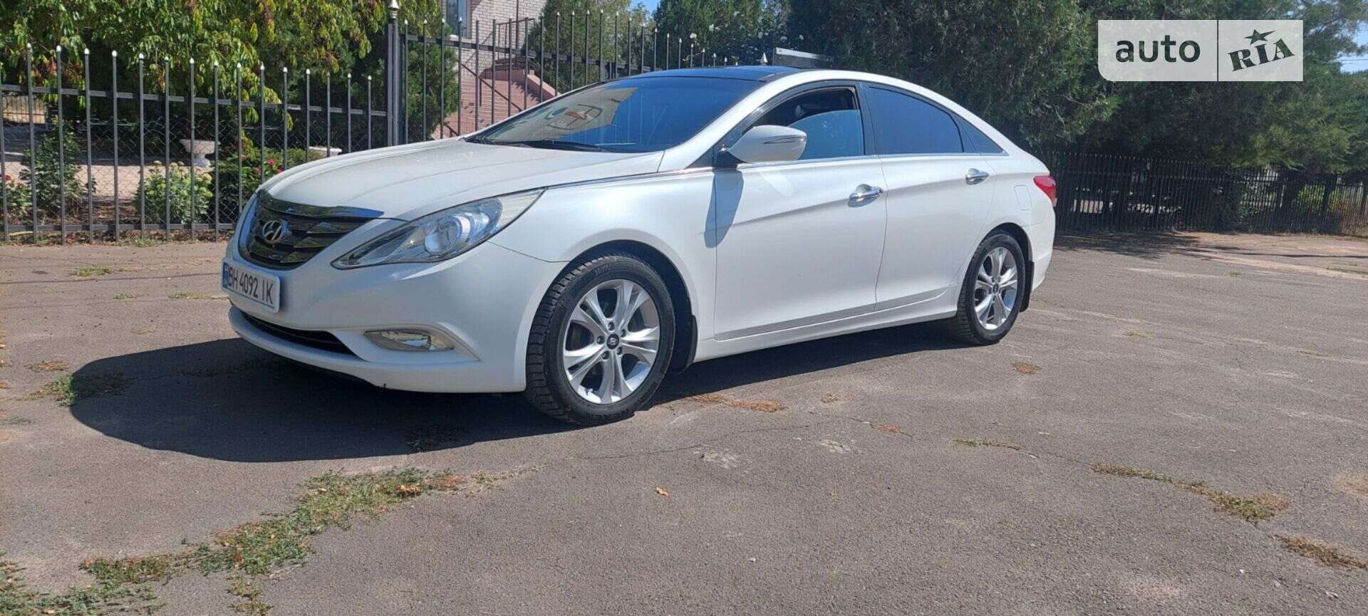 HYUNDAI SONATA 2011