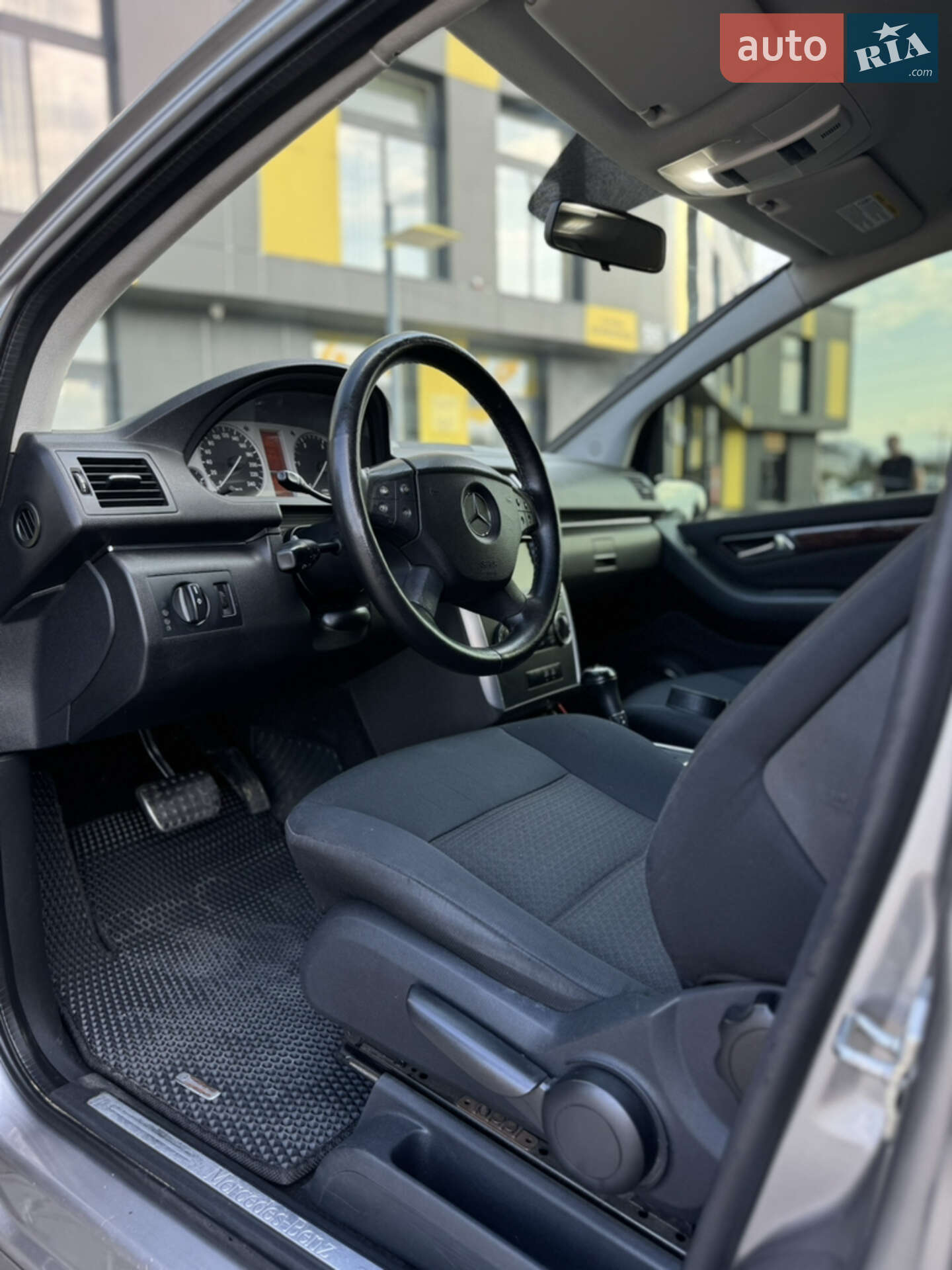 MERCEDES-BENZ B 180 2007