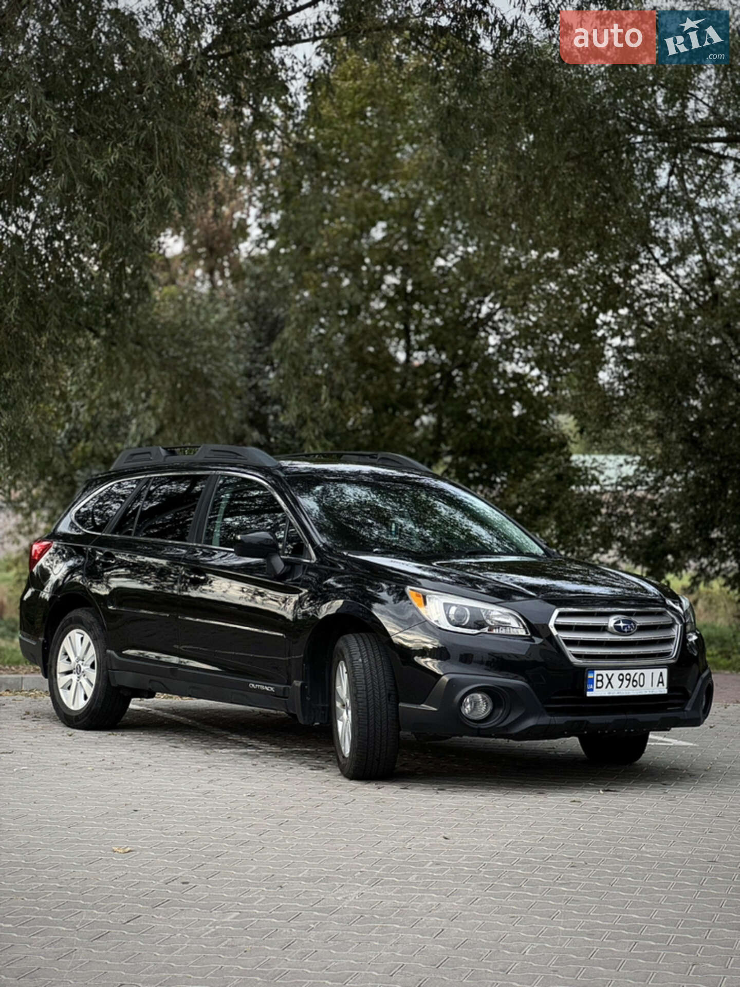 SUBARU OUTBACK 2016
