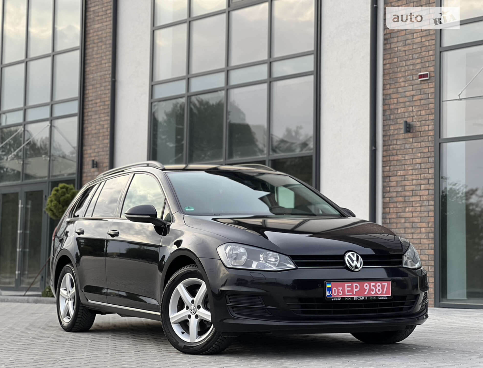 VOLKSWAGEN GOLF 2016