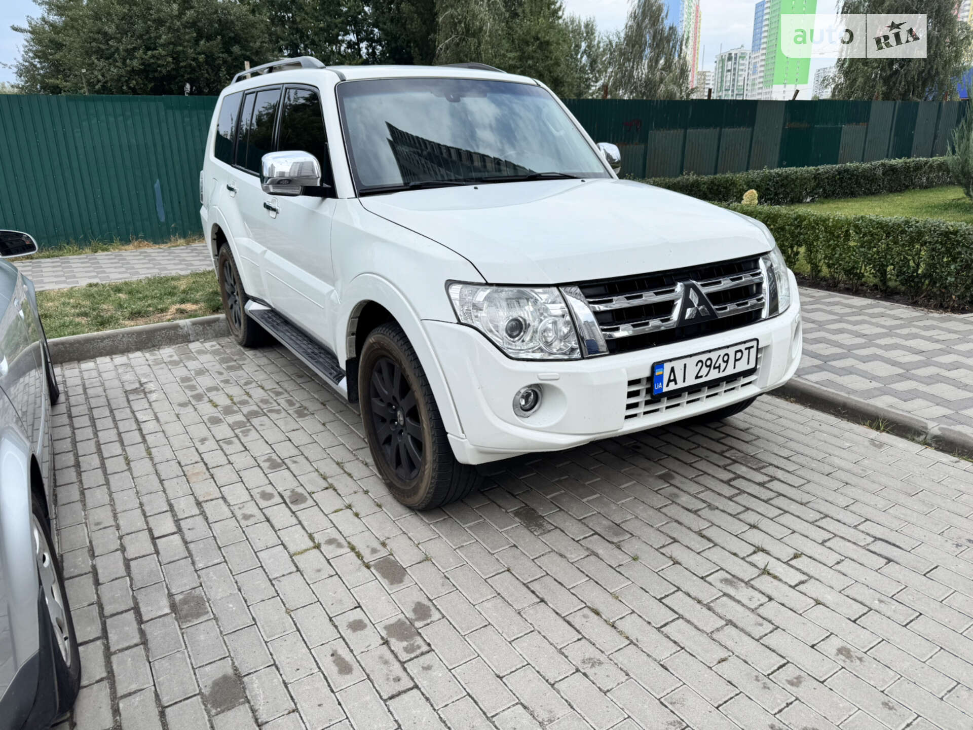 MITSUBISHI PAJERO WAGON 2013
