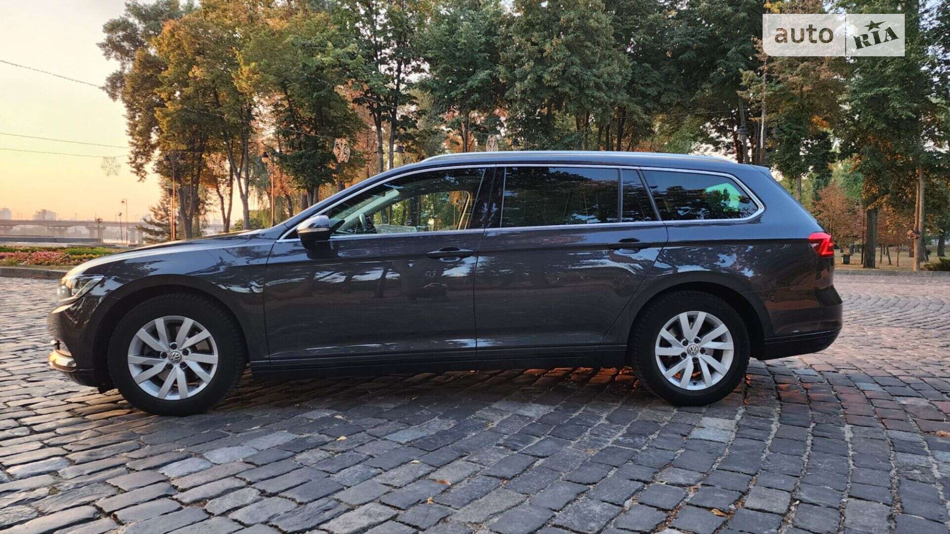 VOLKSWAGEN PASSAT 2018