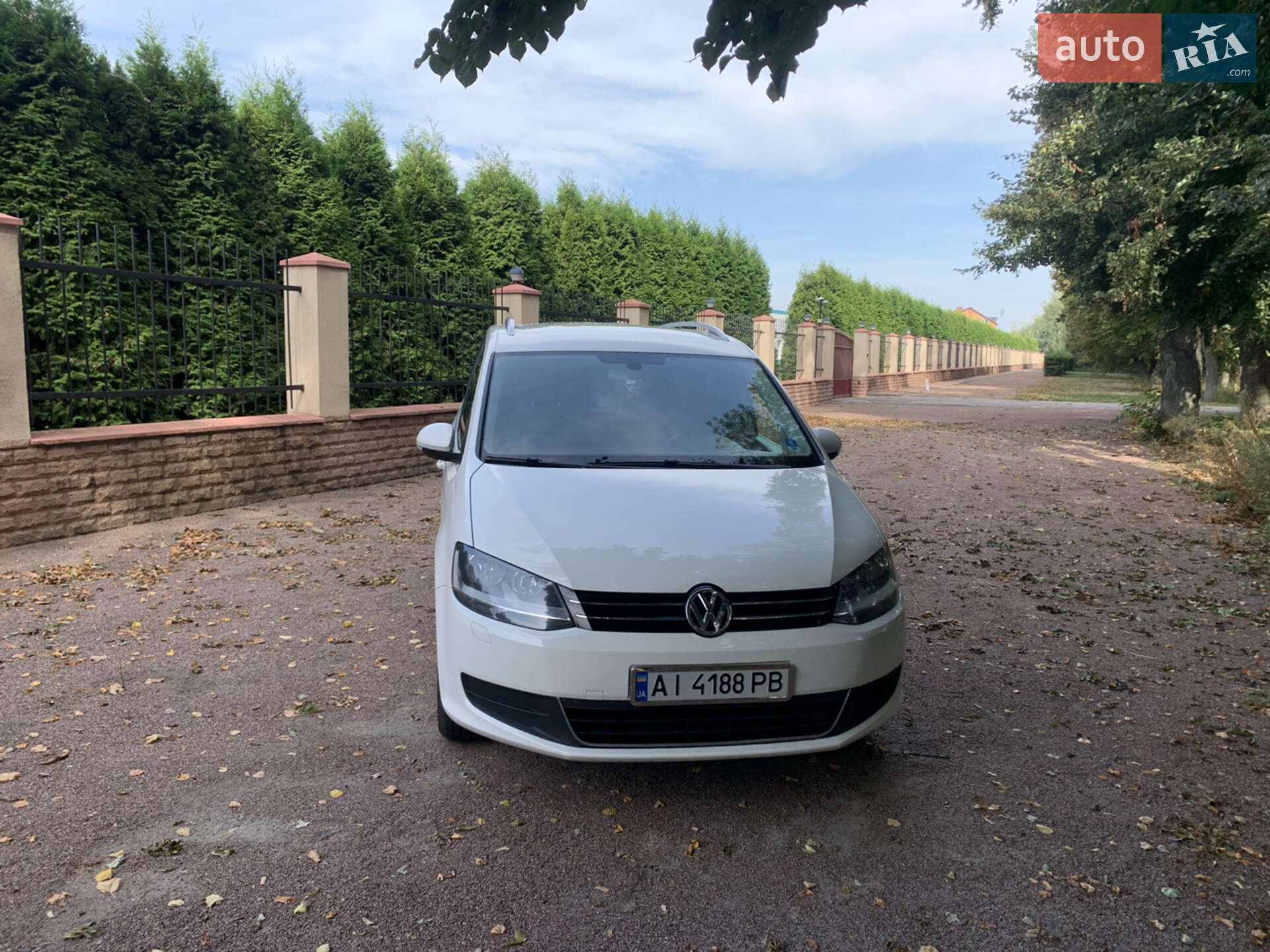 VOLKSWAGEN SHARAN 2011