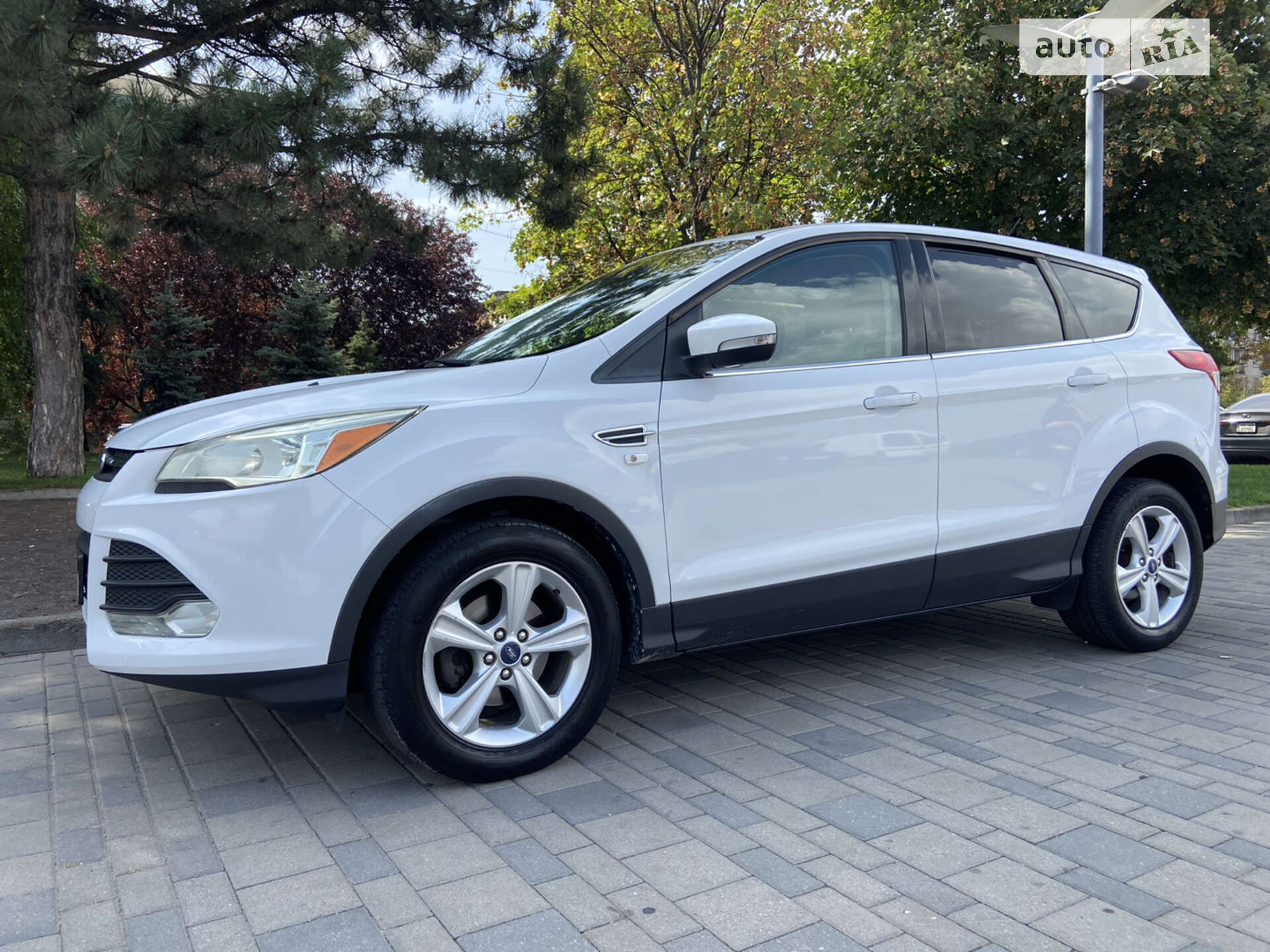 FORD ESCAPE 2012