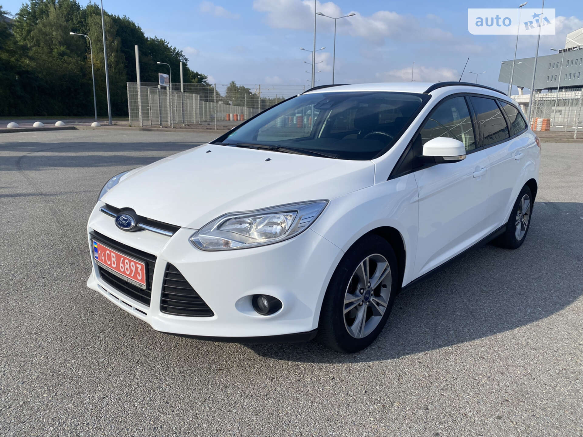 Головне фото звіту автомобіля FORD FOCUS 2014