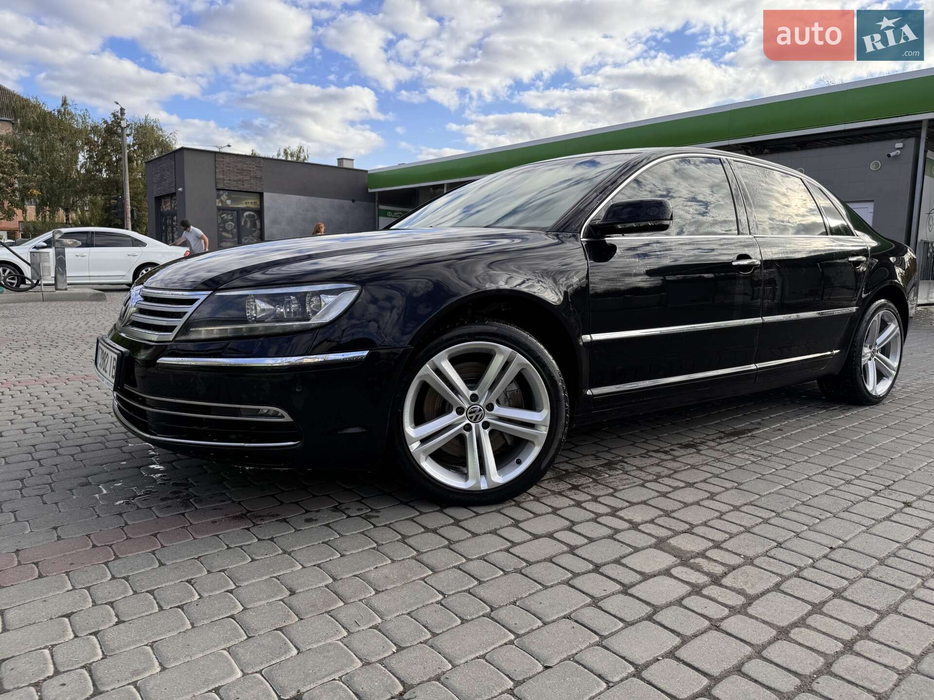 VOLKSWAGEN PHAETON 2014
