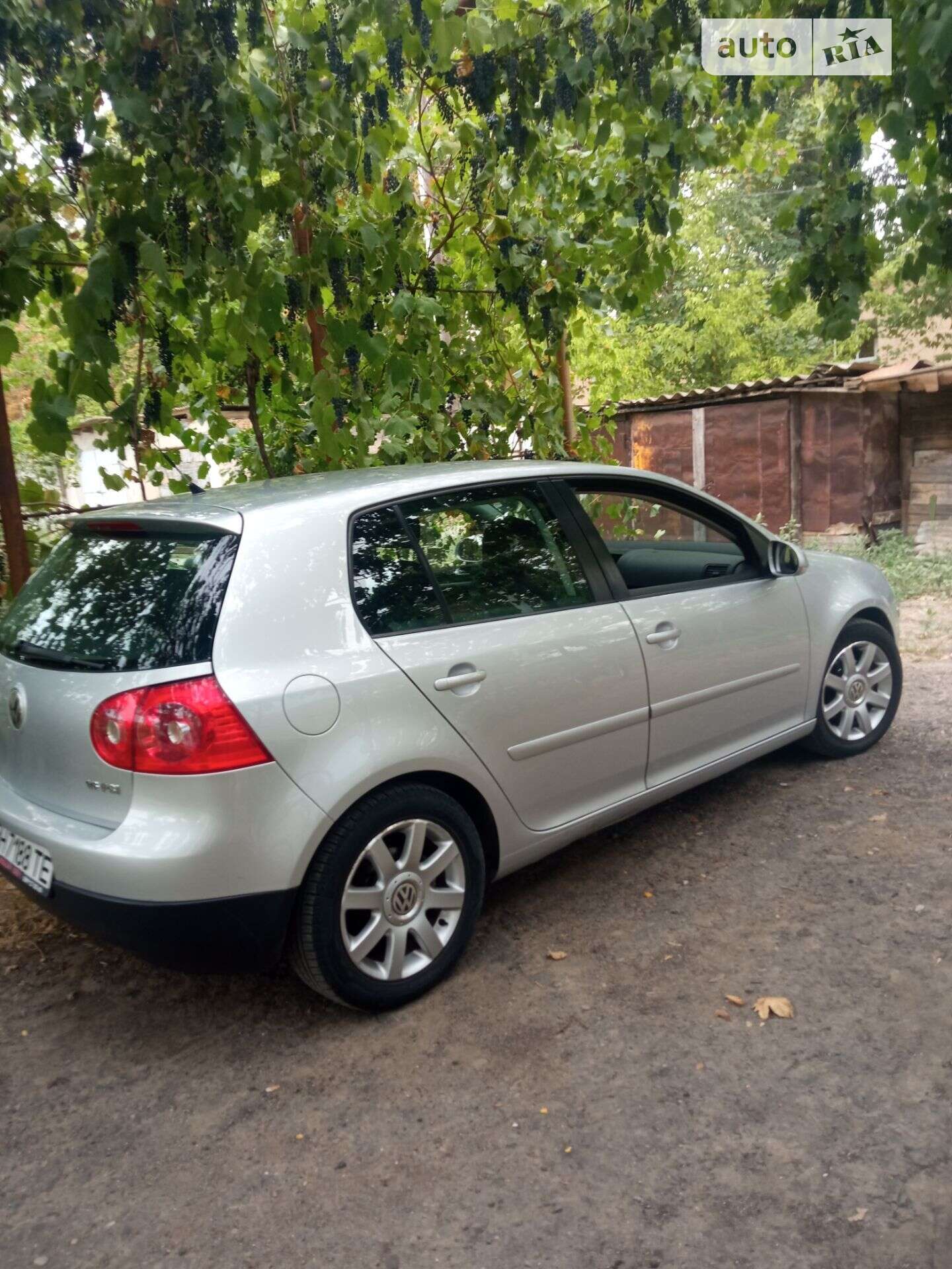 VOLKSWAGEN GOLF 2005