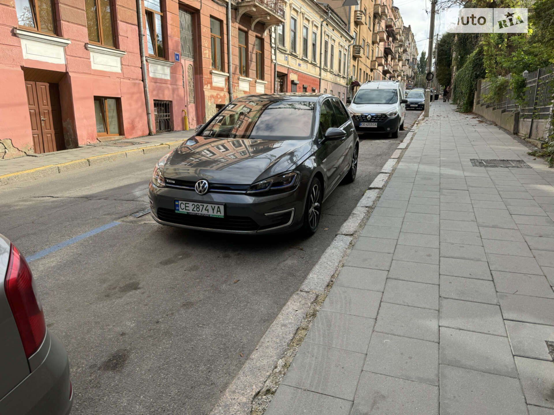 VOLKSWAGEN E-GOLF 2019
