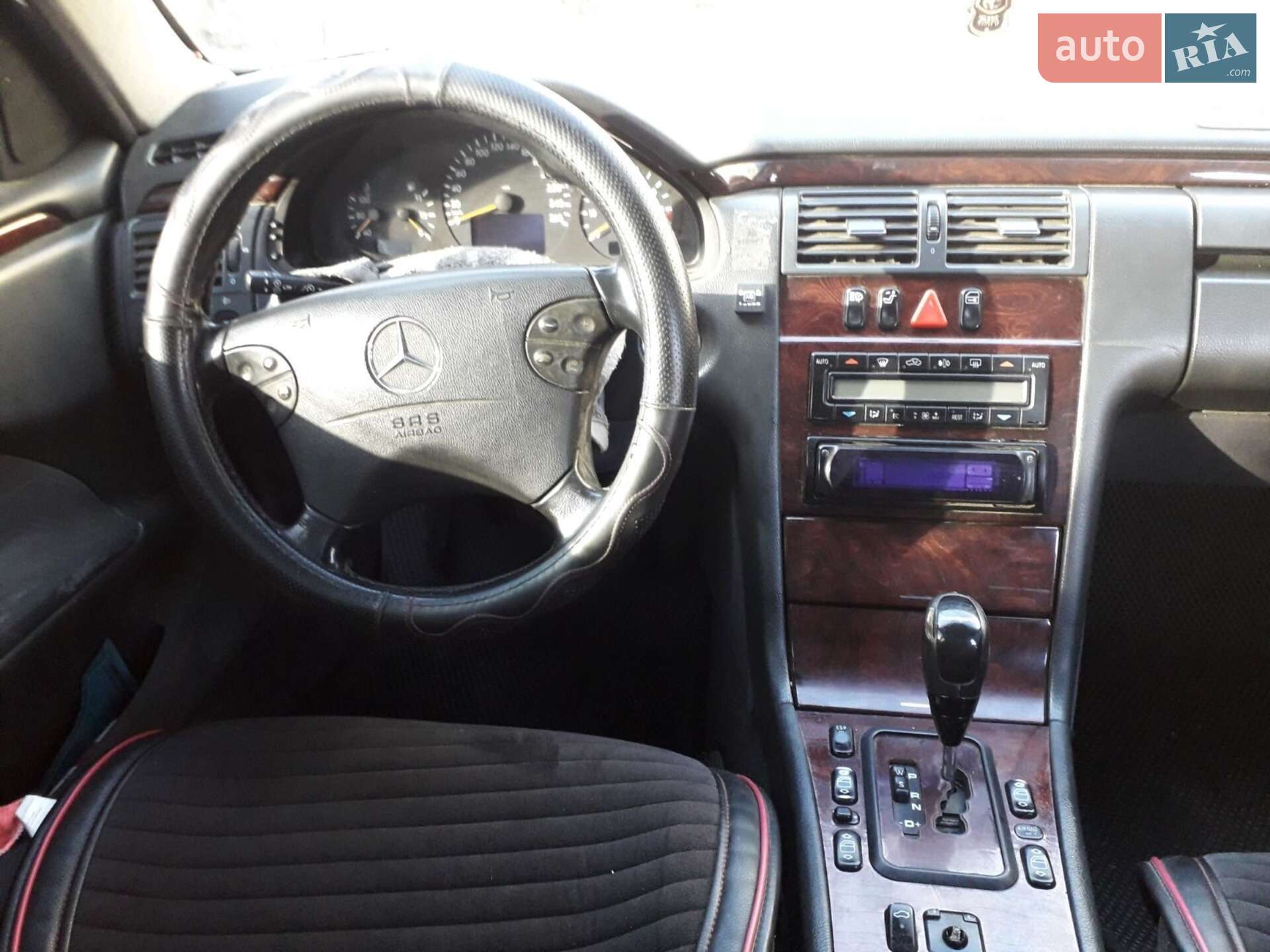 MERCEDES-BENZ E 280 2001