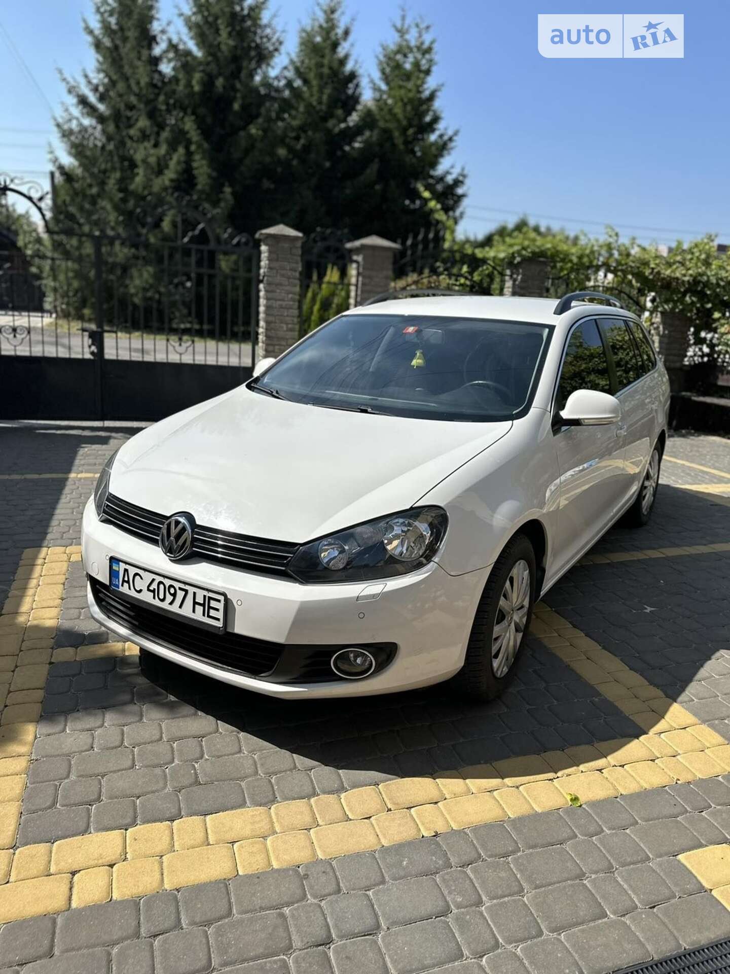 VOLKSWAGEN GOLF VARIANT 2010