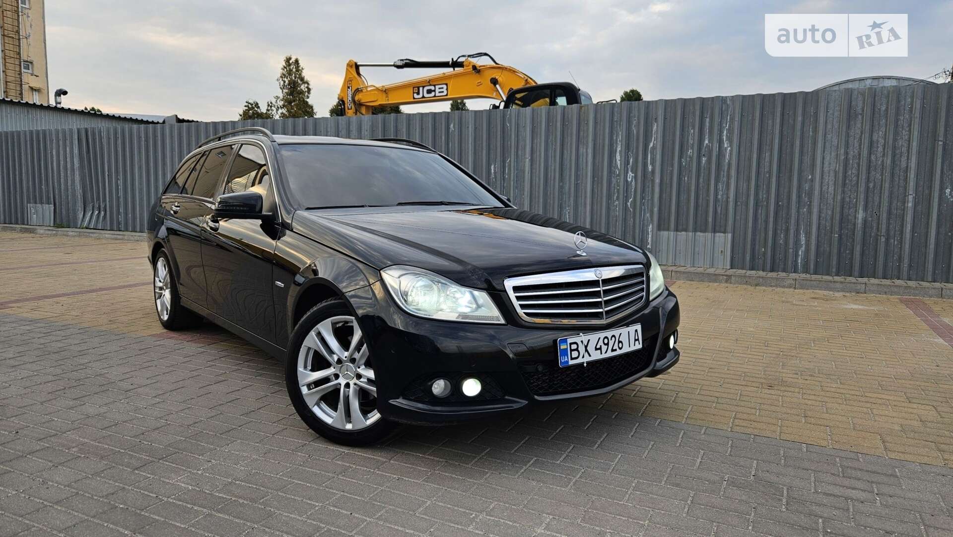 MERCEDES-BENZ C 200 2012