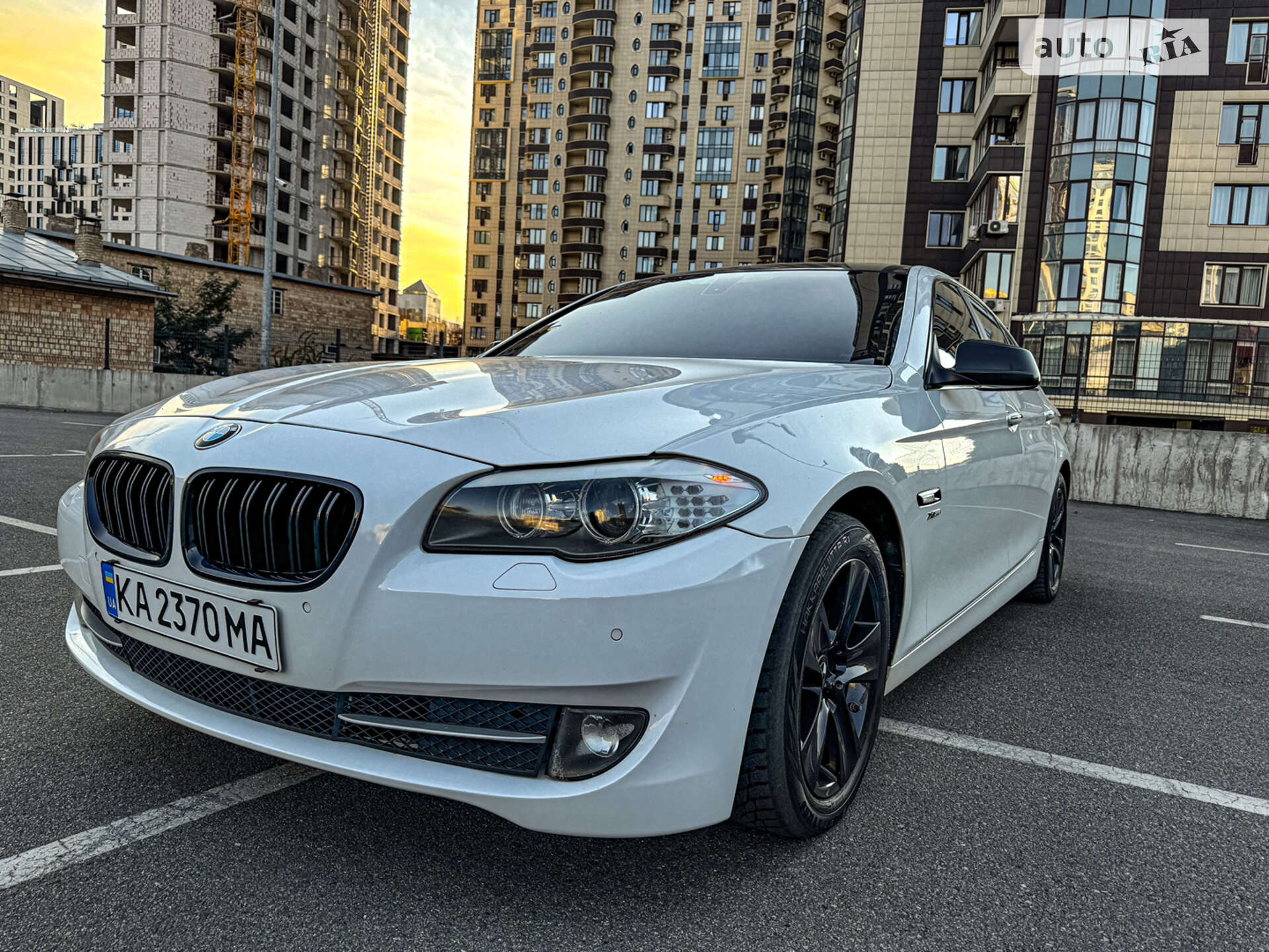 Головне фото звіту автомобіля BMW 528I 2012
