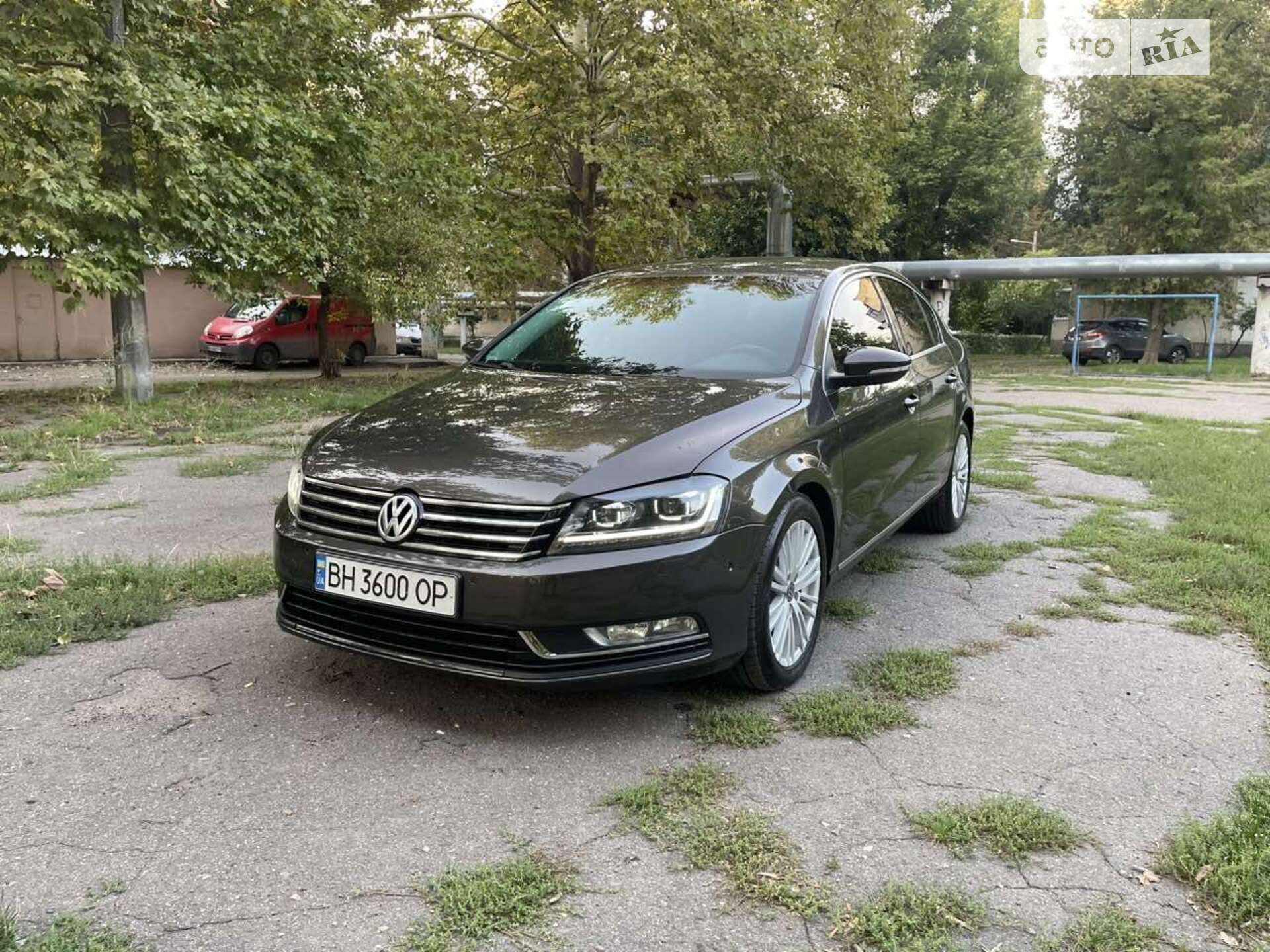VOLKSWAGEN PASSAT 2013