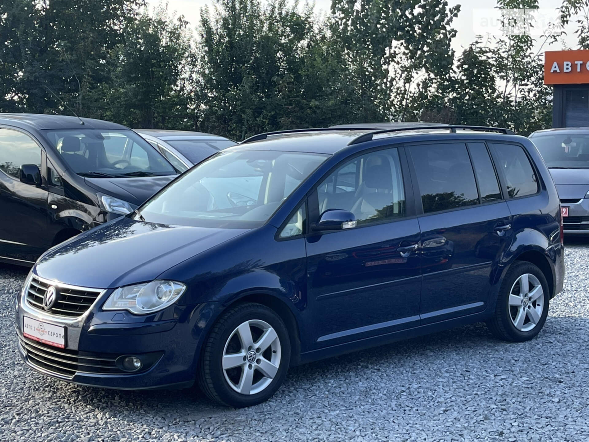 VOLKSWAGEN TOURAN 2009