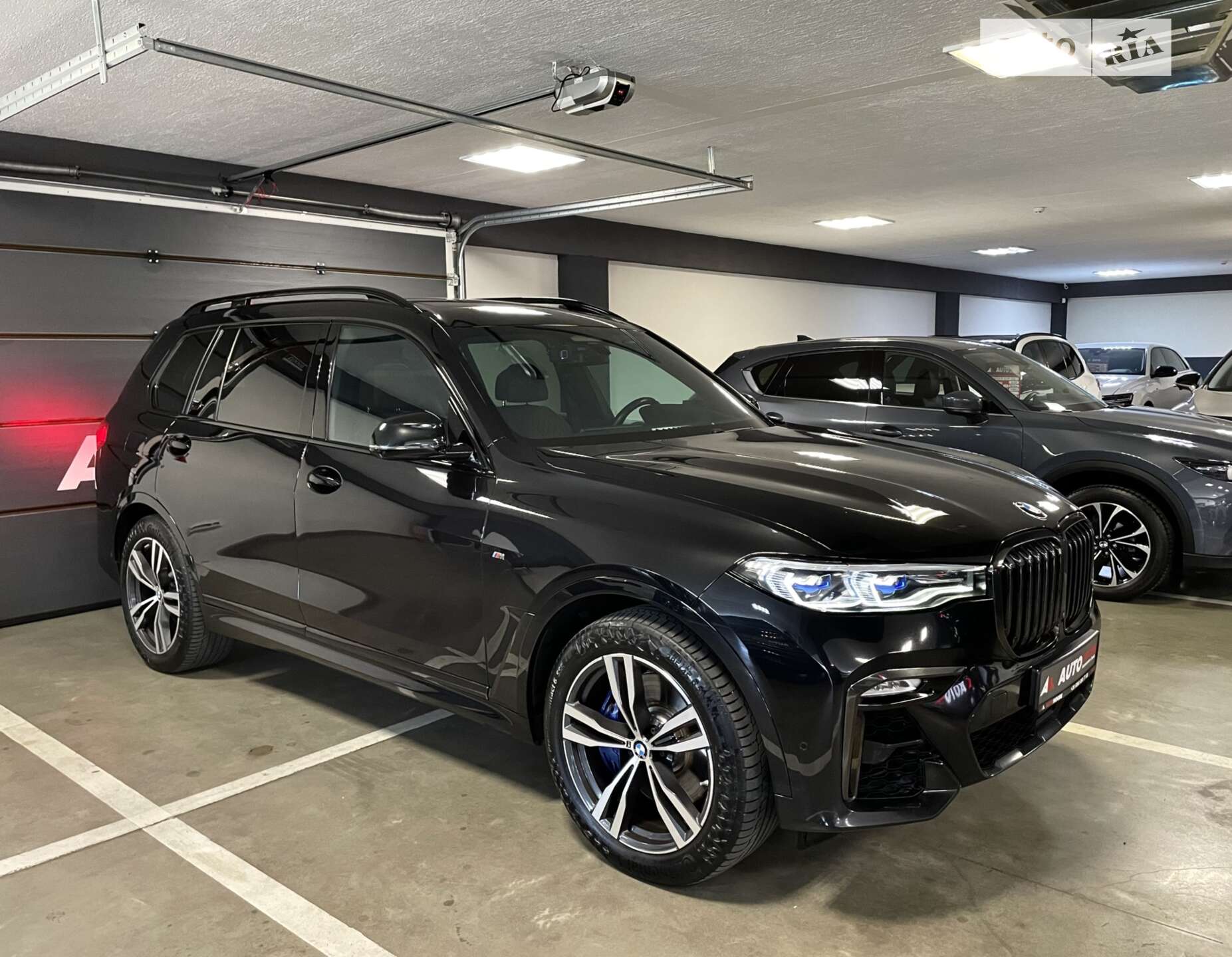 Головне фото звіту автомобіля BMW X7 2020