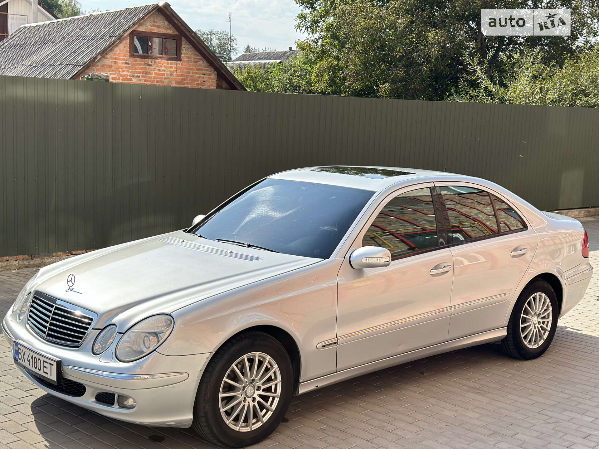 MERCEDES-BENZ E 280 2005