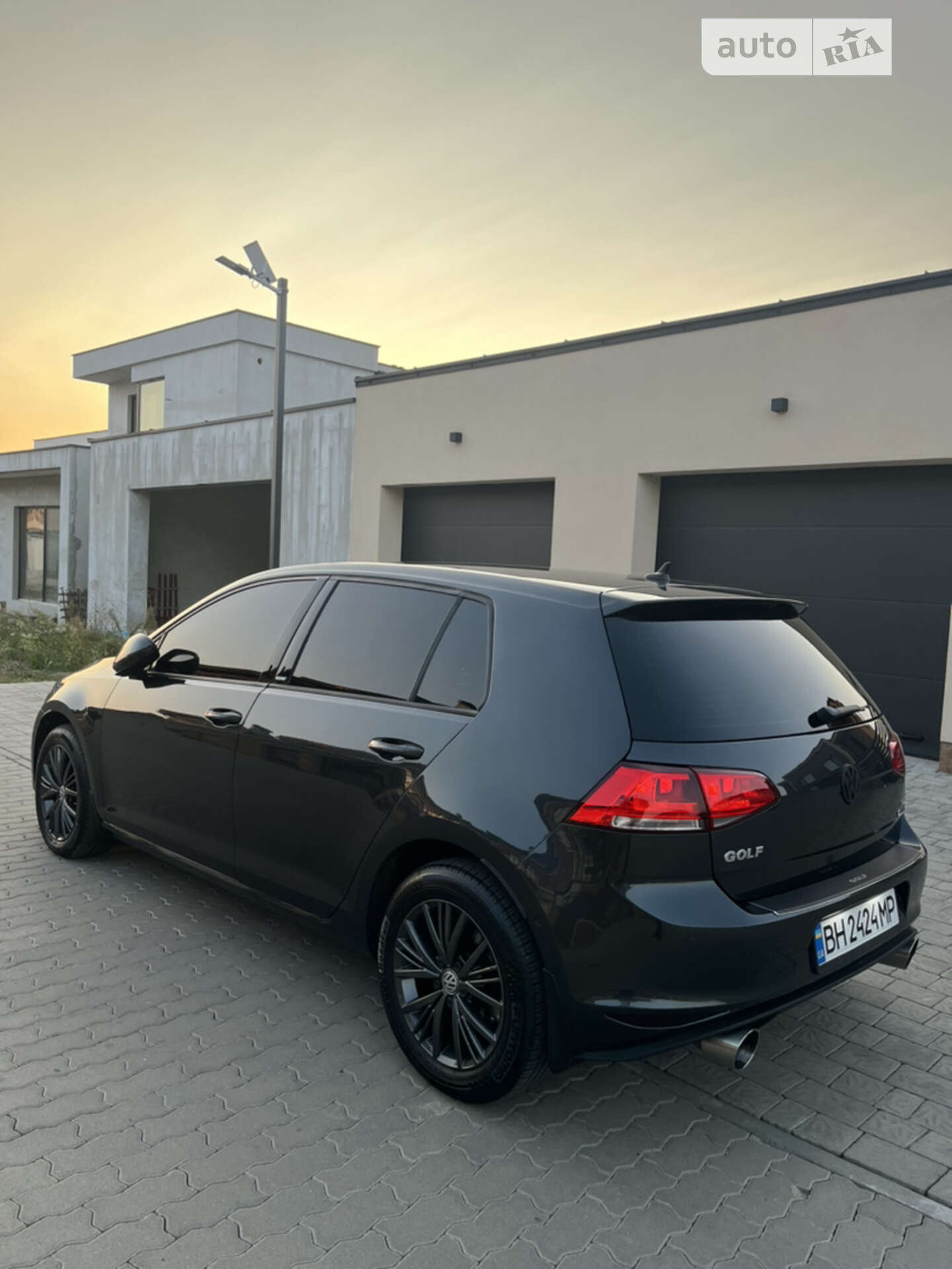 VOLKSWAGEN GOLF 2016
