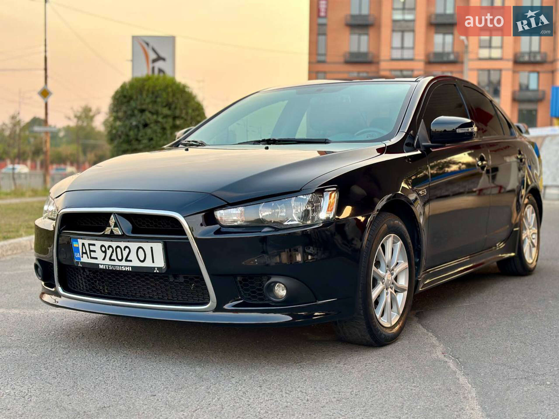 MITSUBISHI LANCER 2015