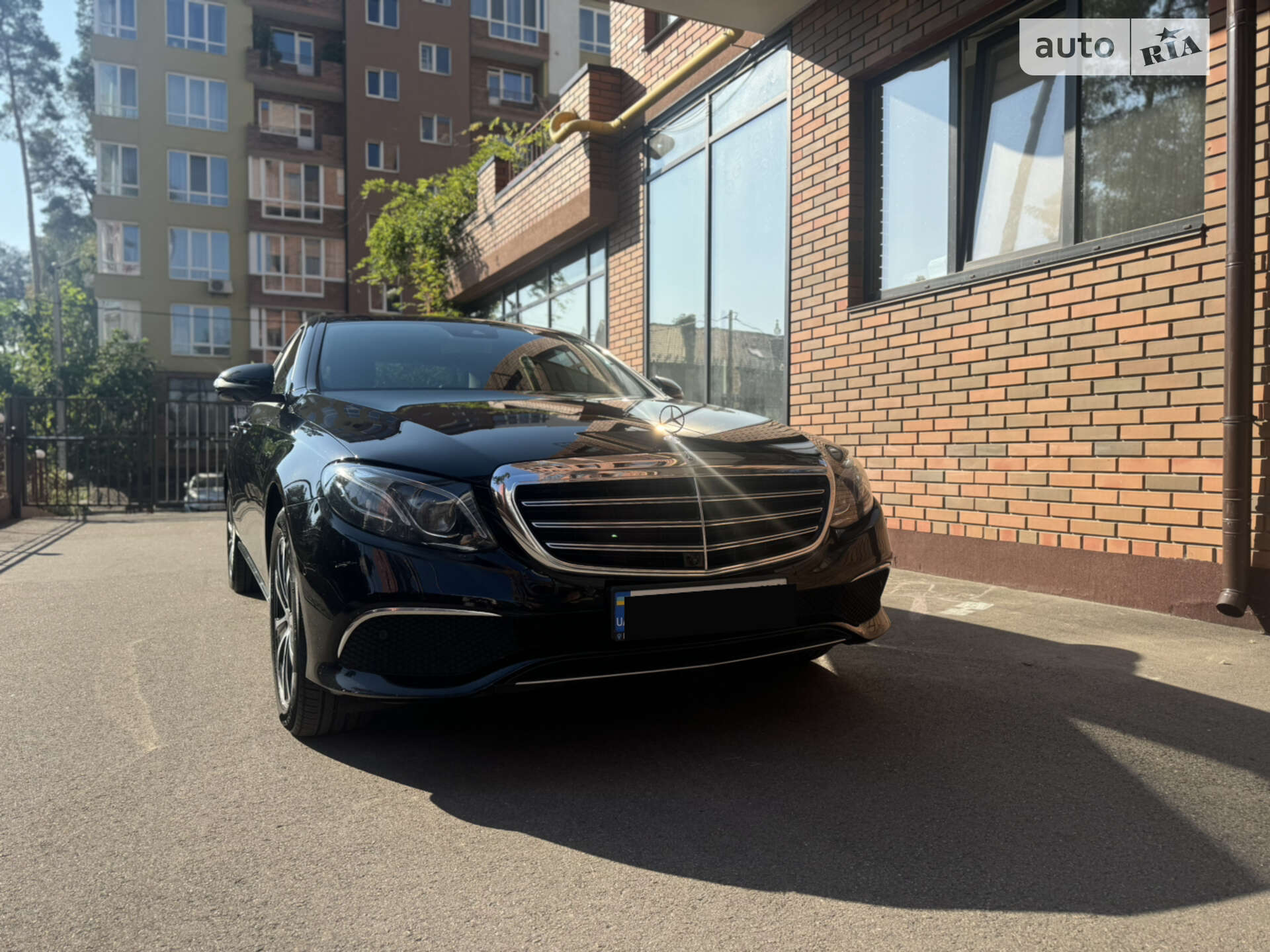 MERCEDES-BENZ E 200 2019