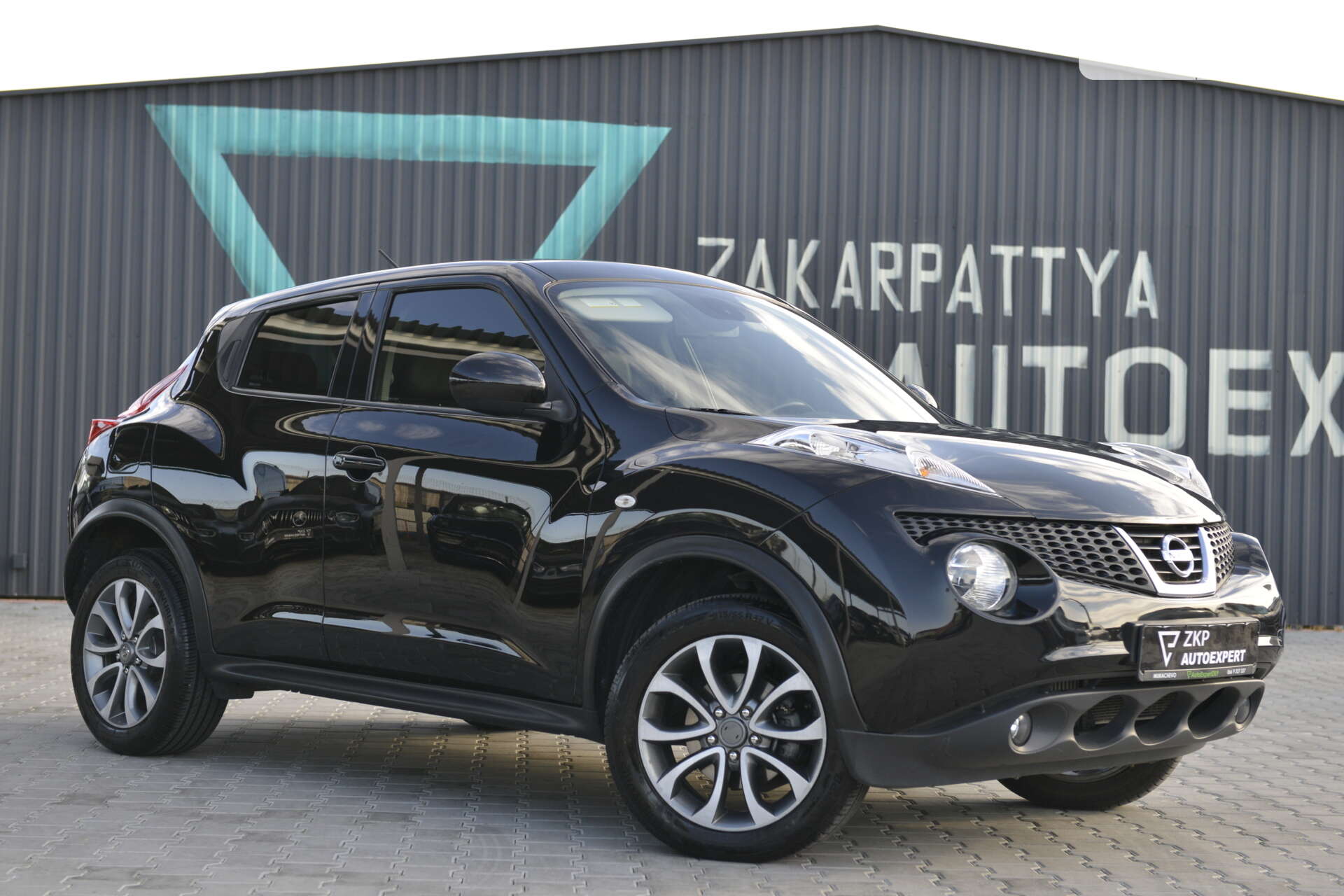Головне фото звіту автомобіля NISSAN JUKE 2013