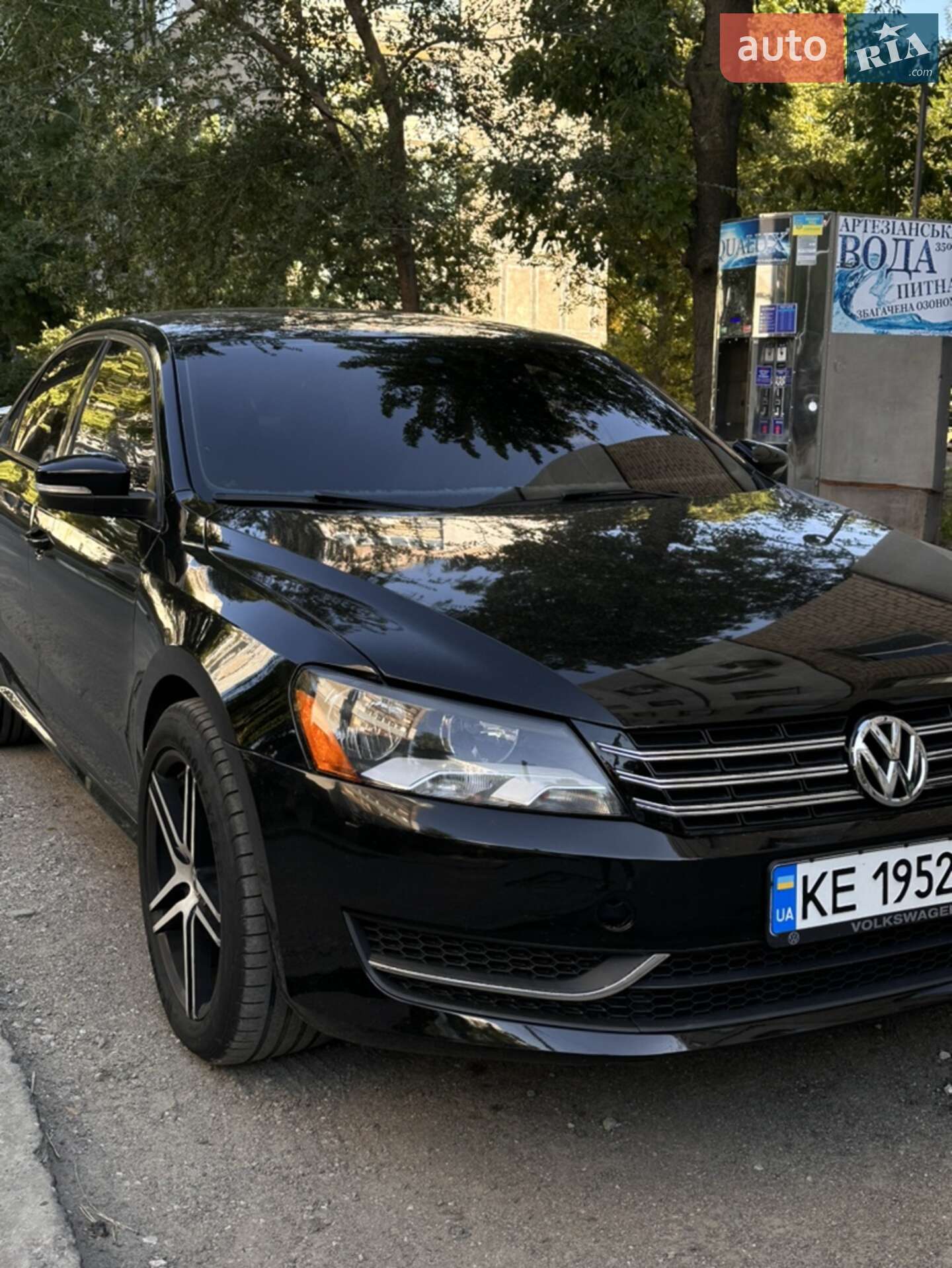 VOLKSWAGEN PASSAT 2011
