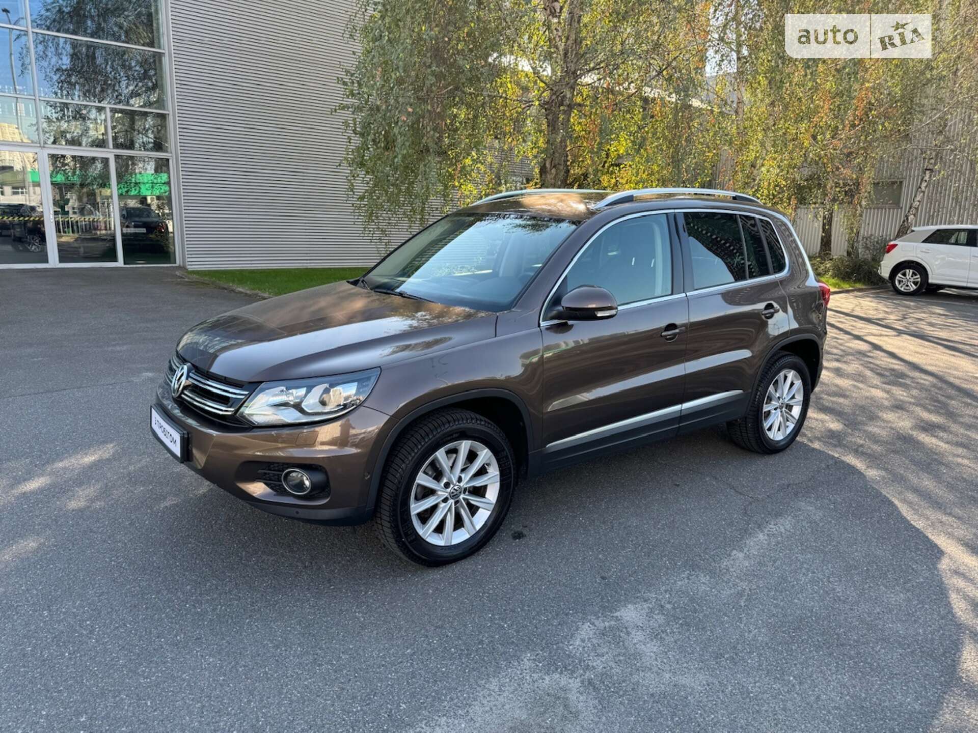 VOLKSWAGEN TIGUAN 2016