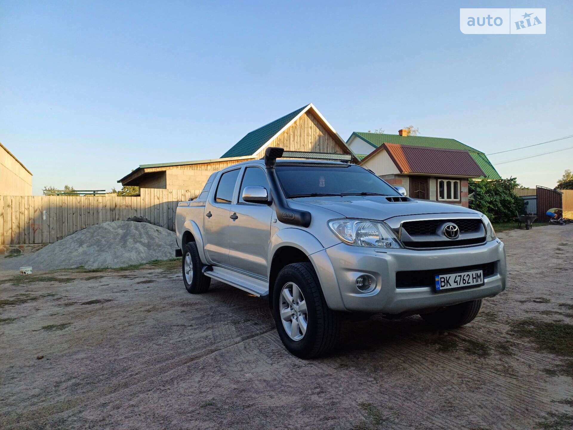 TOYOTA HILUX 2011
