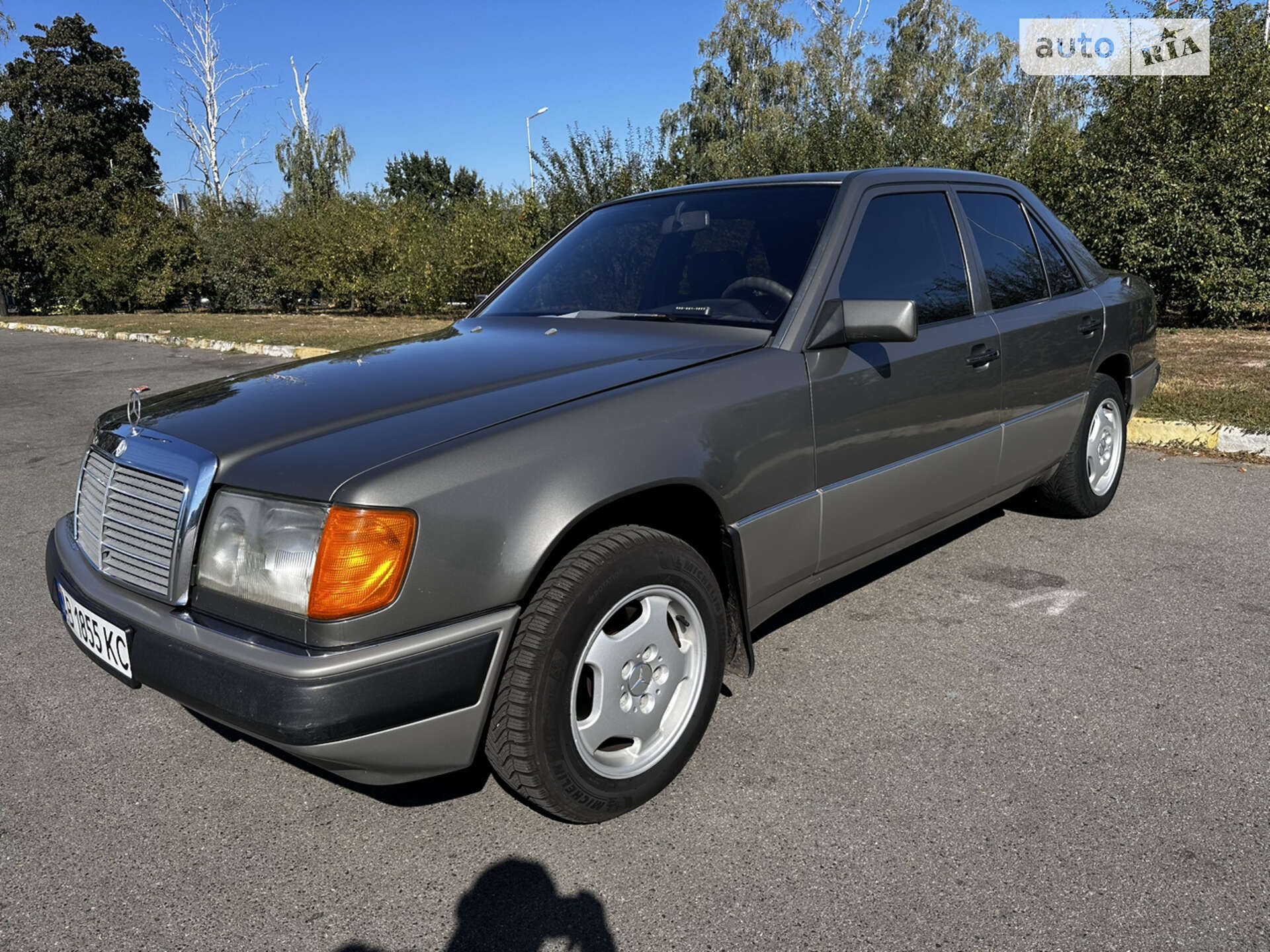 MERCEDES-BENZ 230 Е 1989