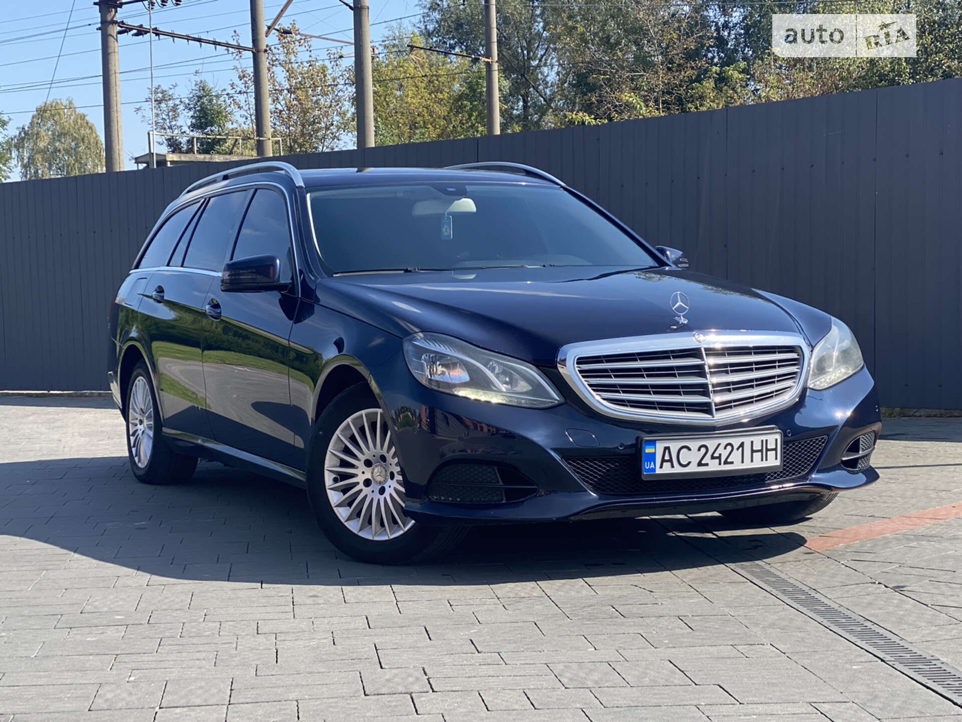 MERCEDES-BENZ E 300 HYBRID 2013