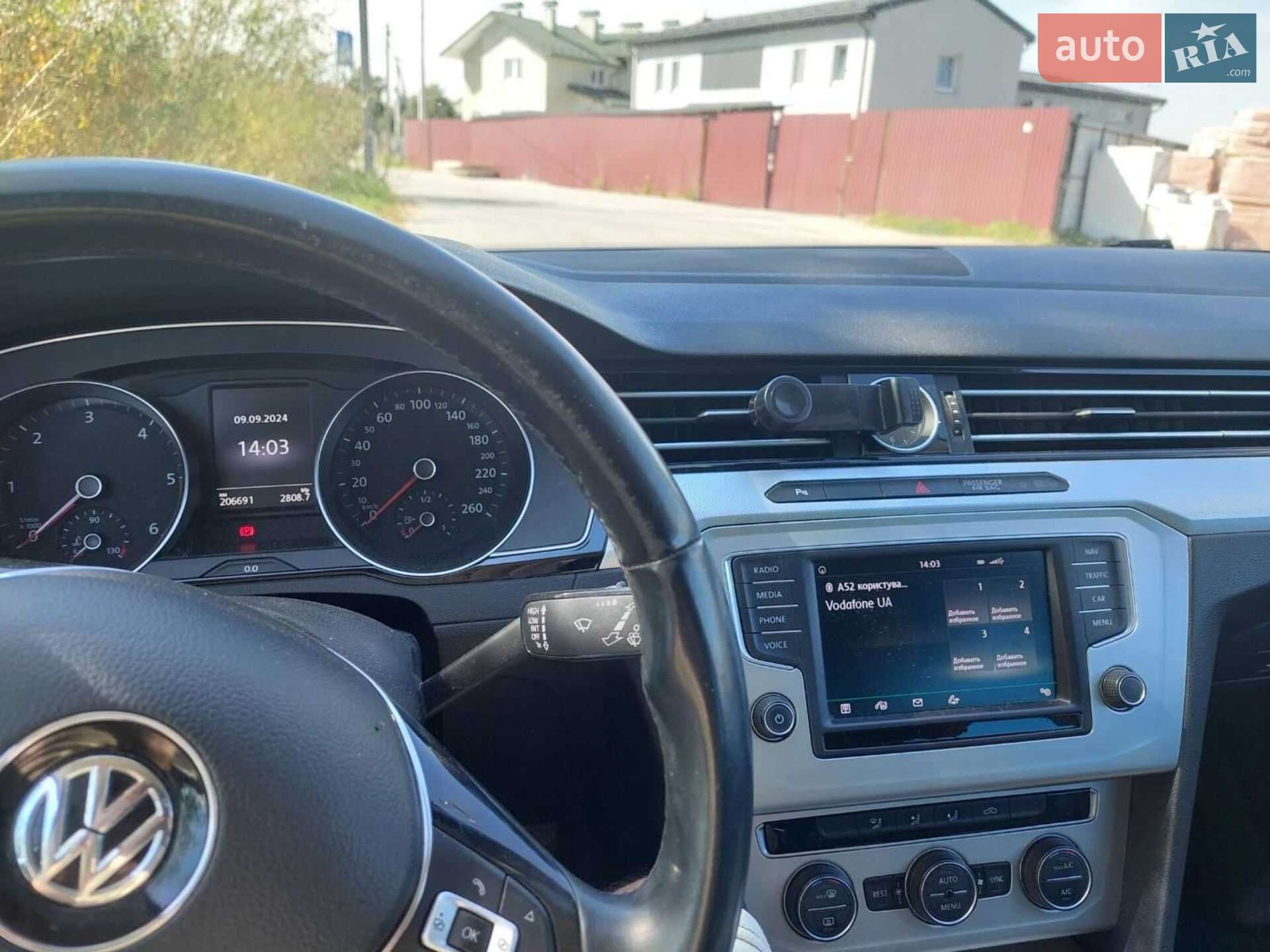 VOLKSWAGEN PASSAT 2016