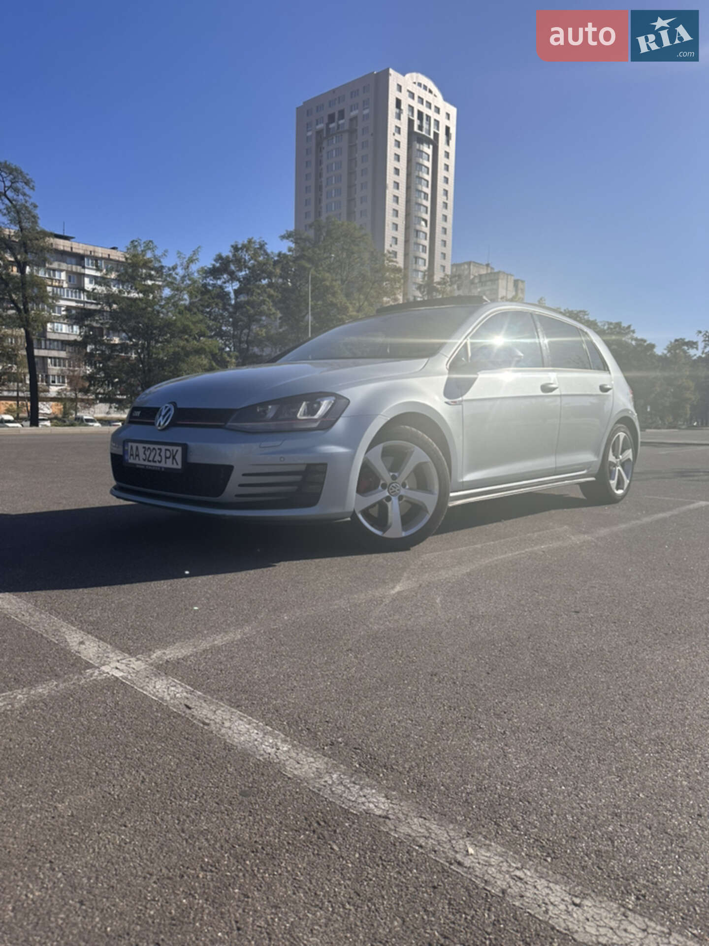 VOLKSWAGEN GOLF GTI 2016