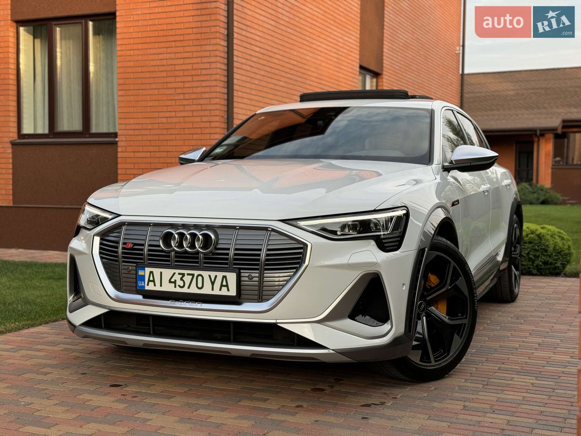 AUDI E-TRON S 2021